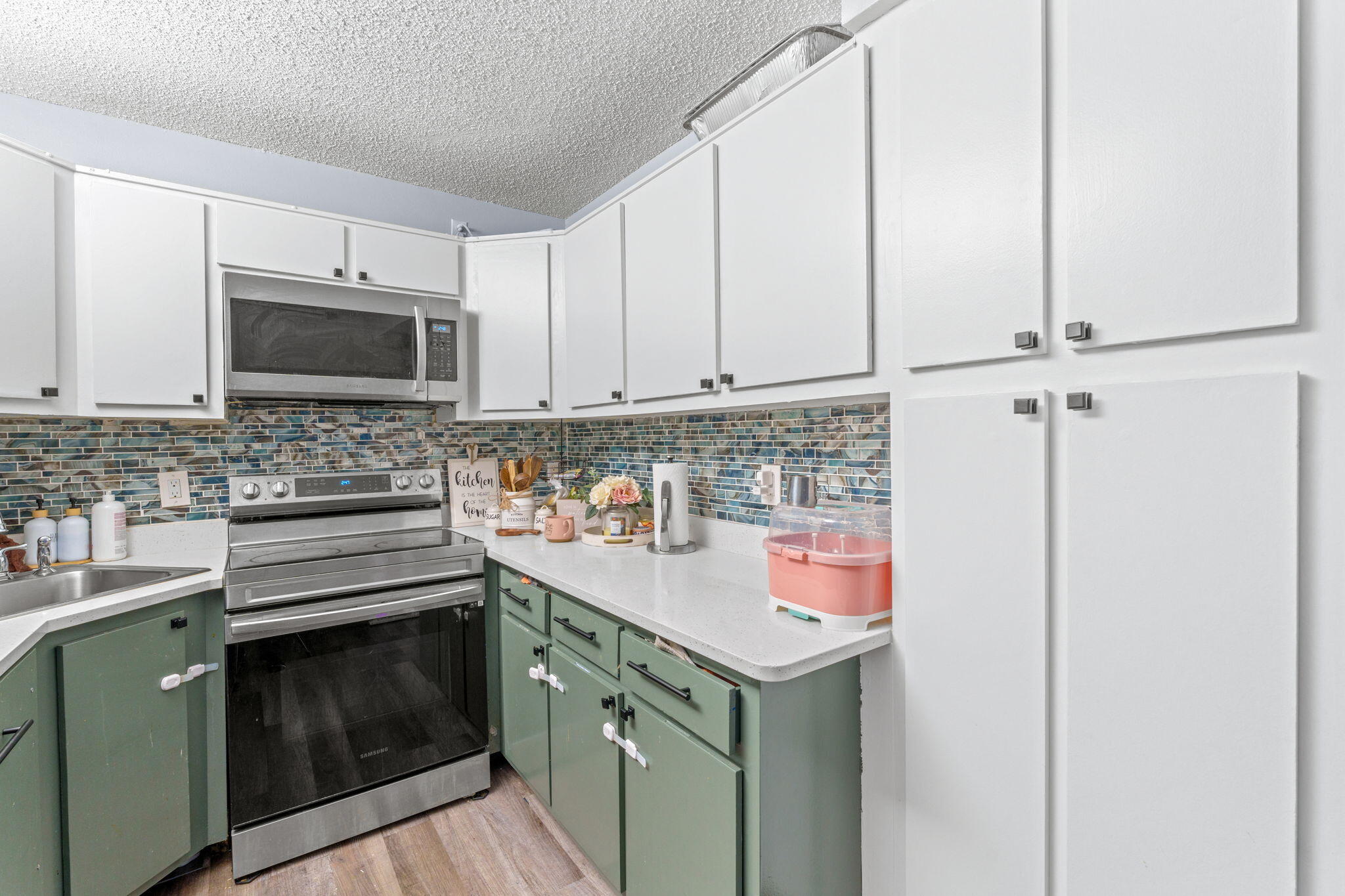 PINE RIDGE NORTH VILLAGE III CONDO - Residential