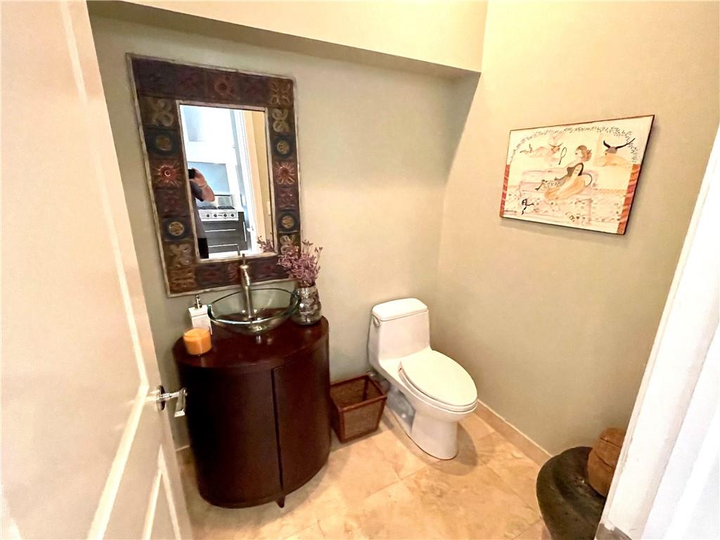 VICTORIA PARK 4 BED - Residential