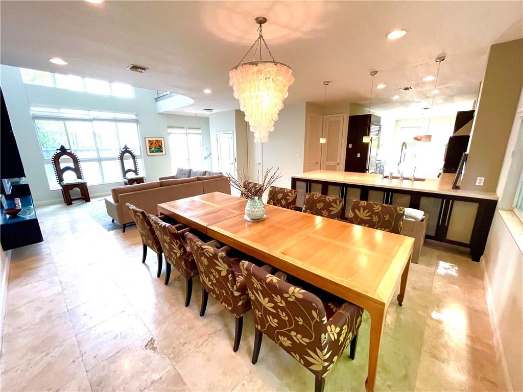 VICTORIA PARK 4 BED - Residential