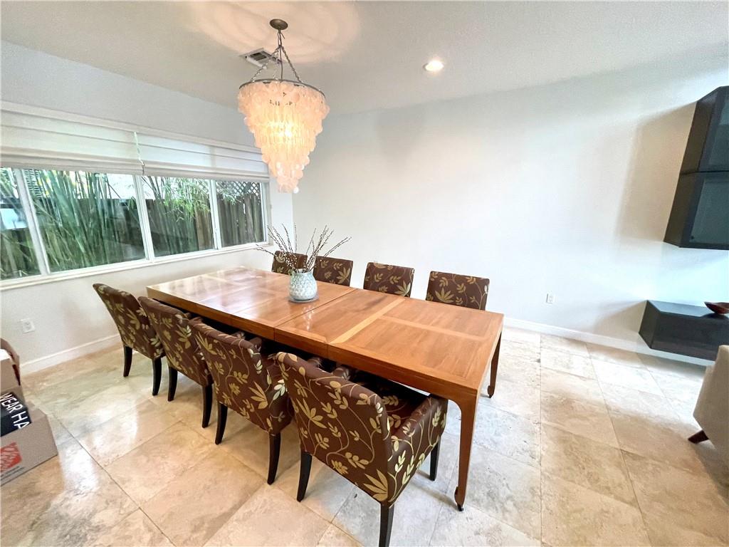 VICTORIA PARK 4 BED - Residential