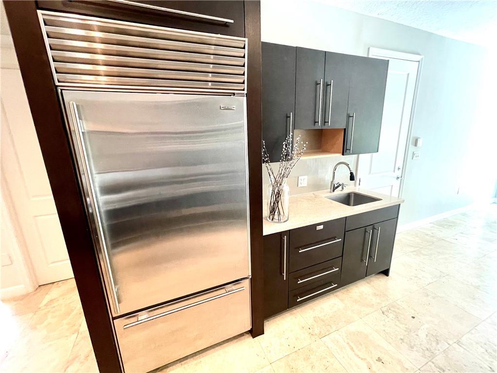 VICTORIA PARK 4 BED - Residential