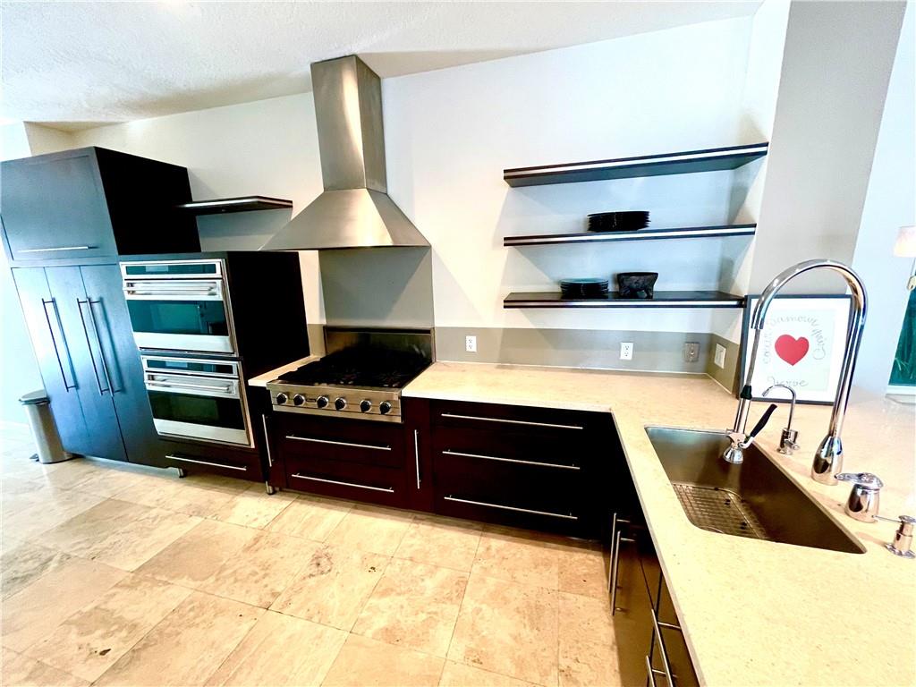 VICTORIA PARK 4 BED - Residential