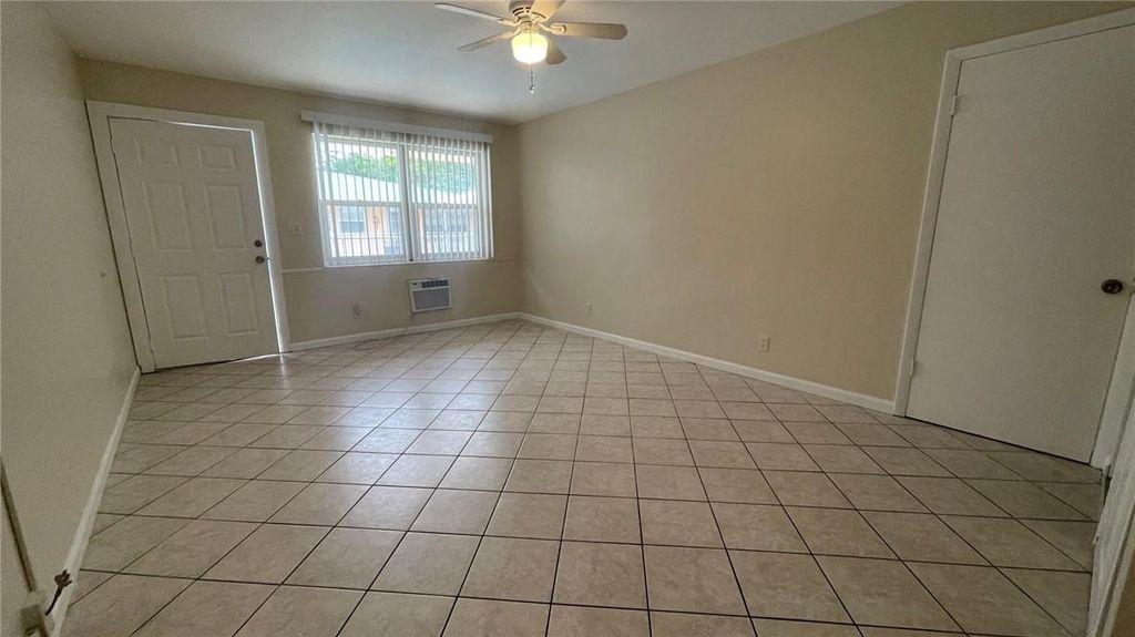 Photo of 1930 NE 4th Street #7, Deerfield Beach, FL 33441 (MLS # F10478279)