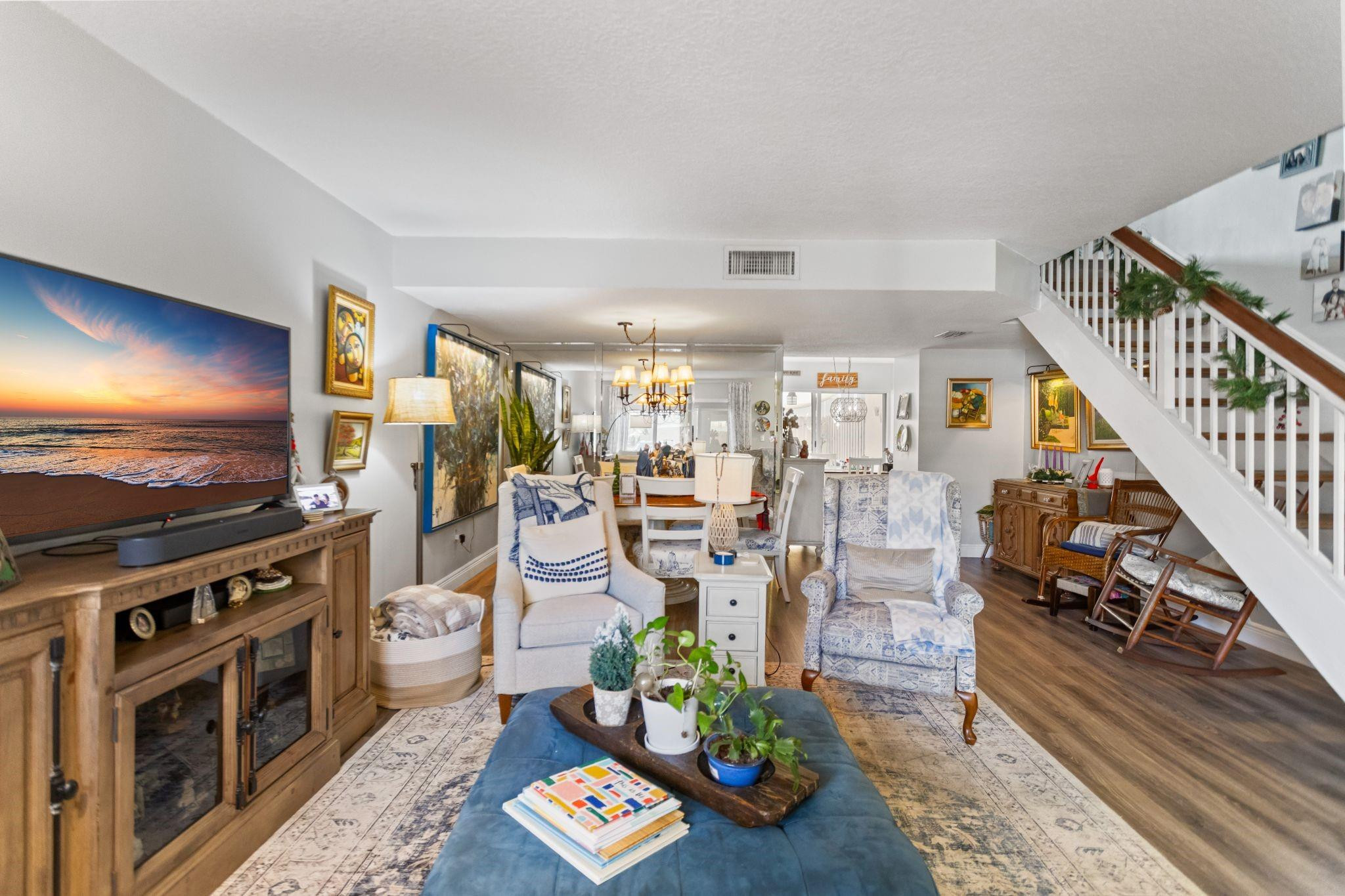 FLAMINGO VILLAS - Residential