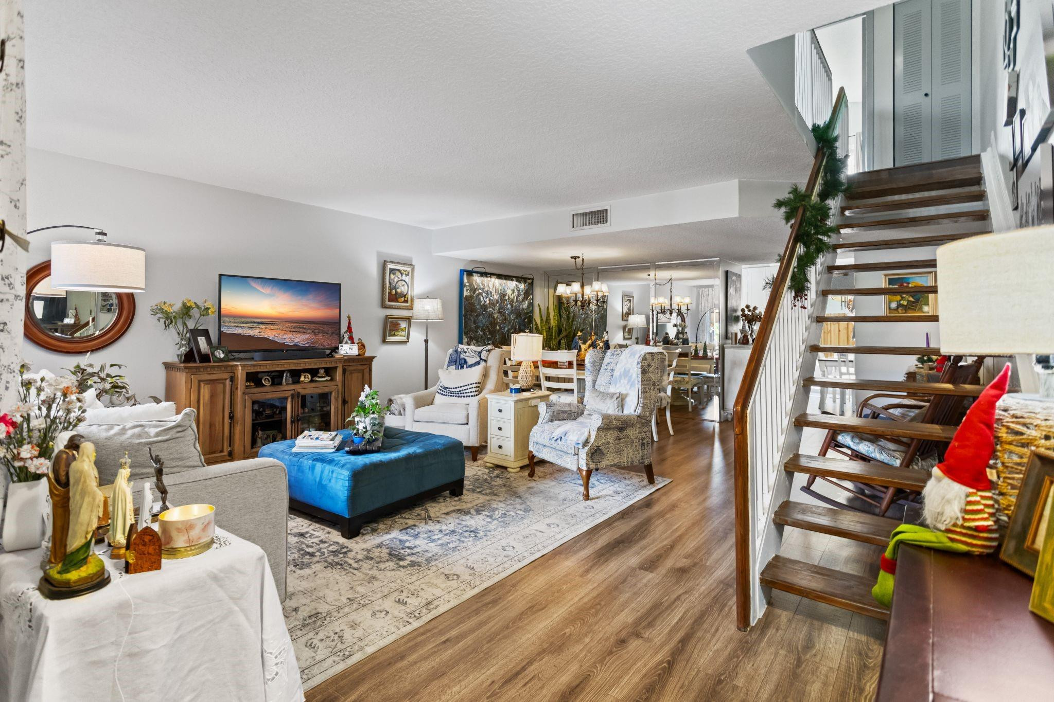 FLAMINGO VILLAS - Residential