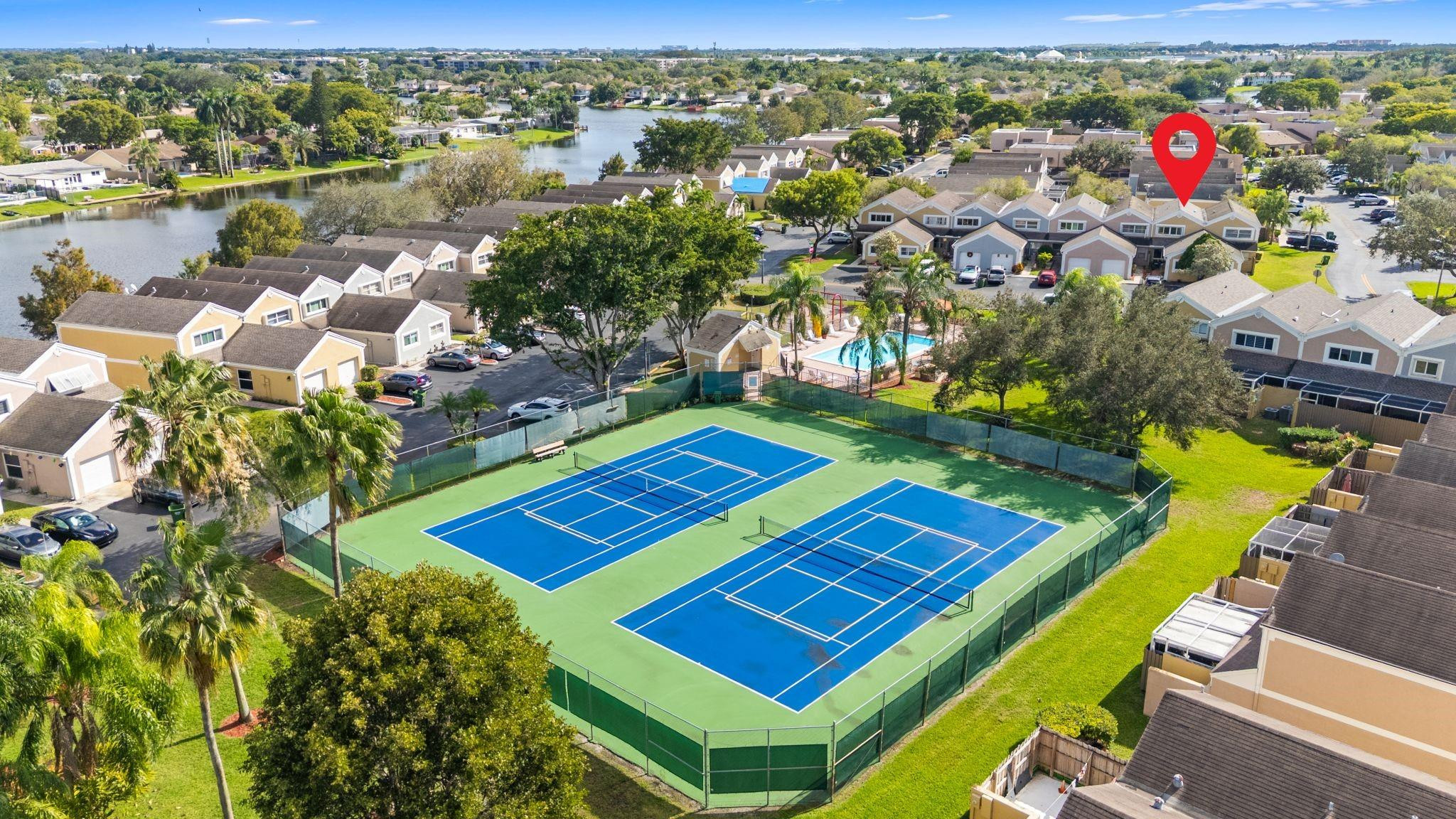 FLAMINGO VILLAS - Residential