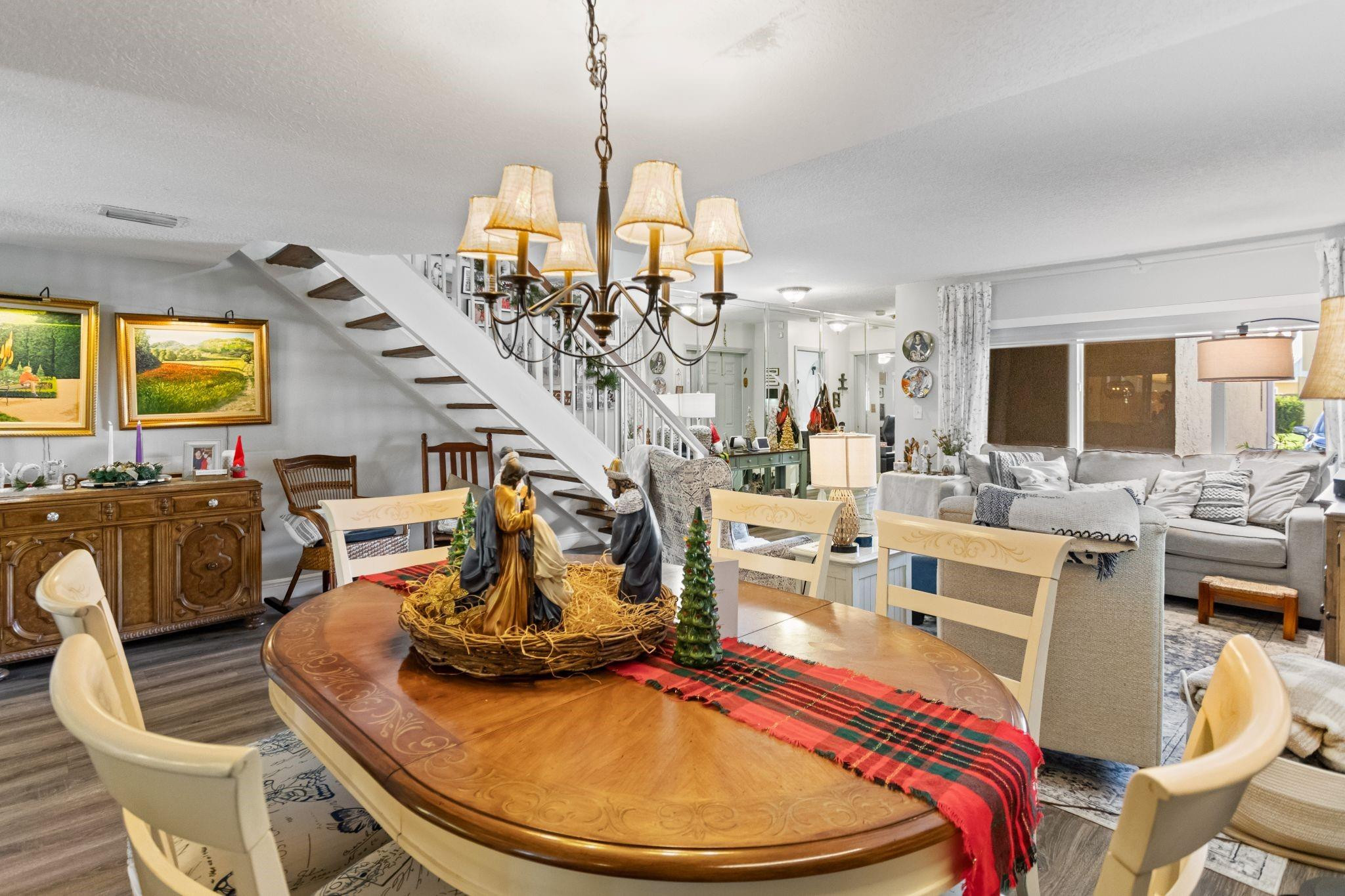 FLAMINGO VILLAS - Residential