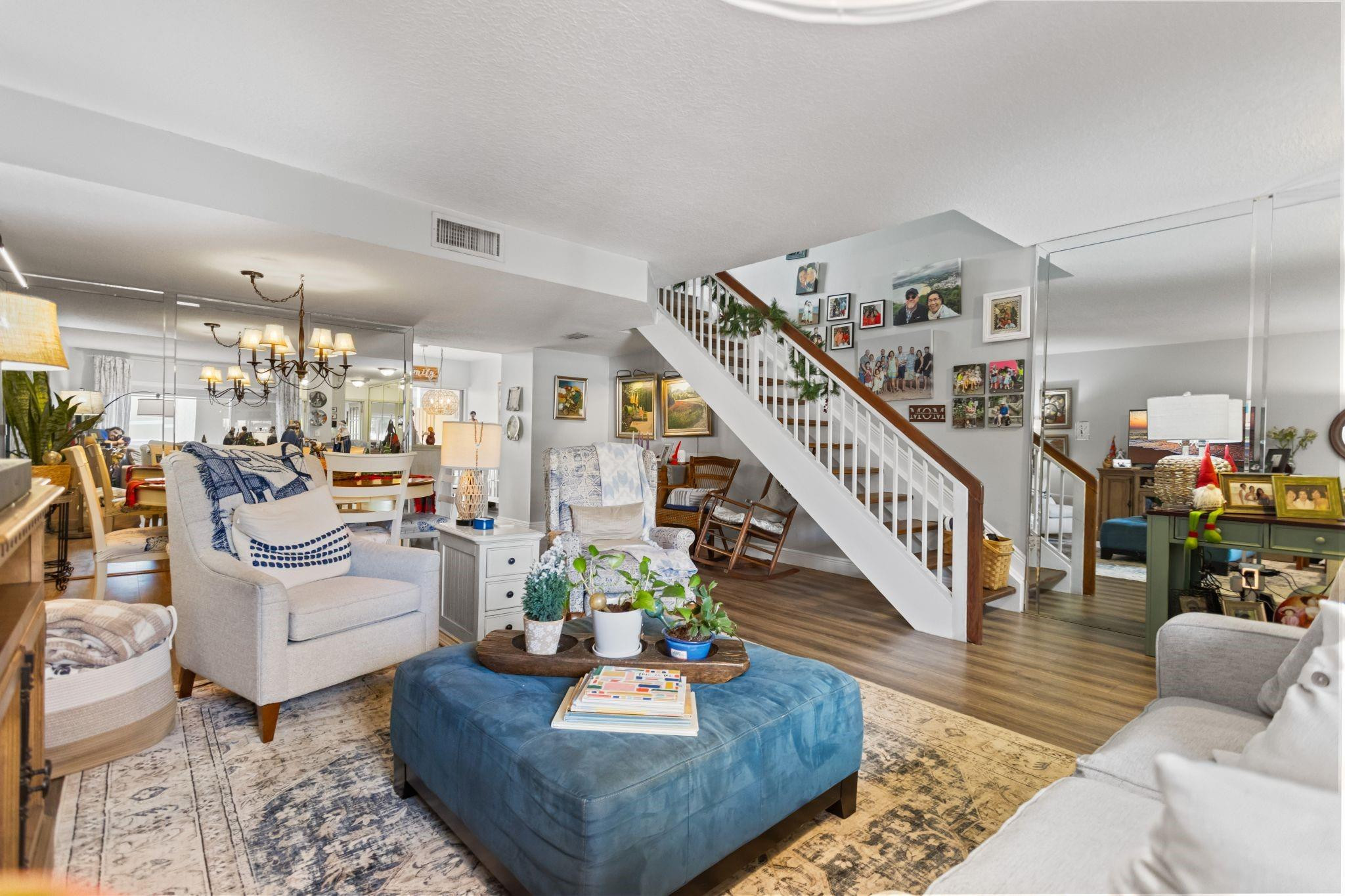 FLAMINGO VILLAS - Residential