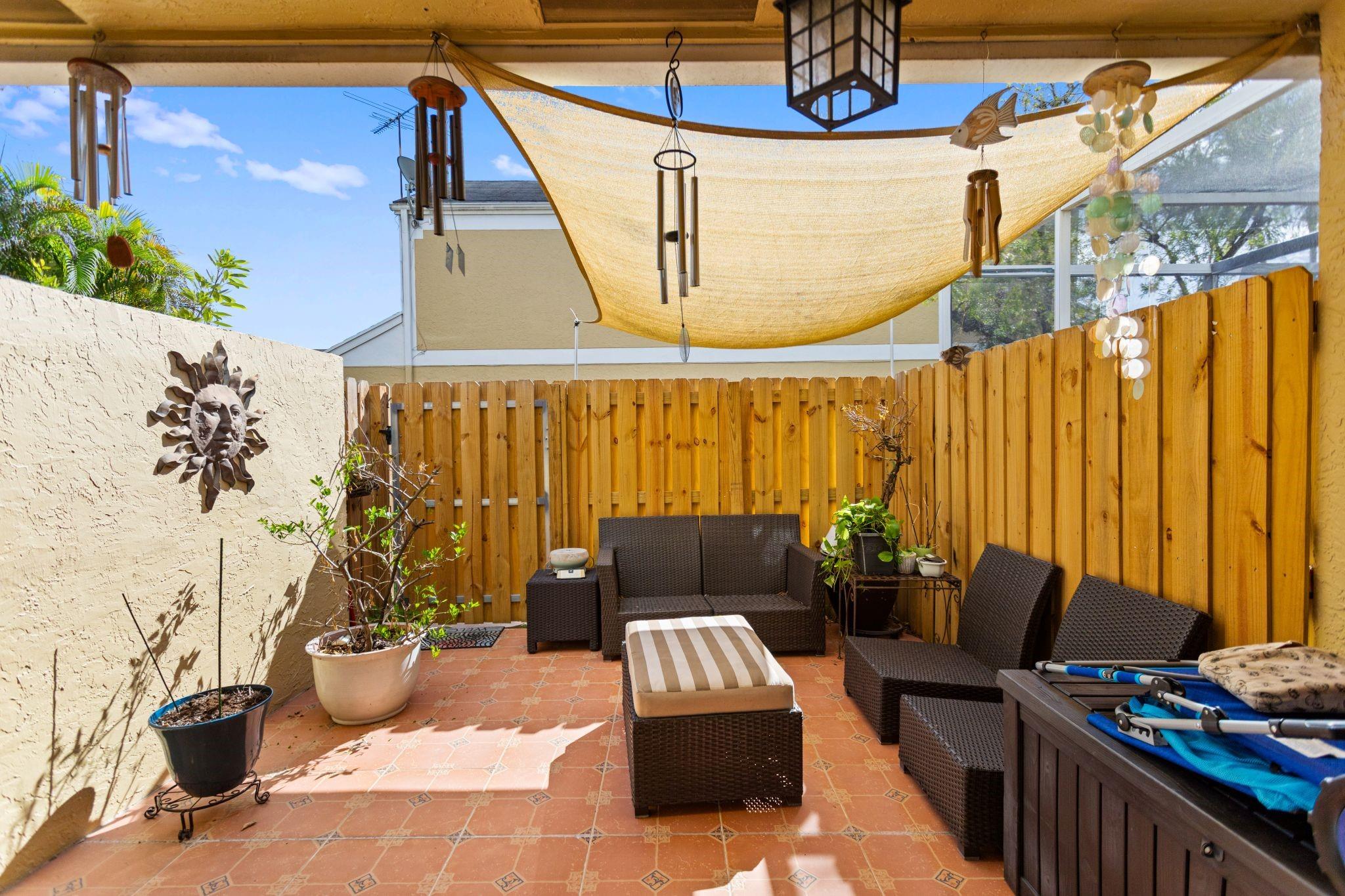 FLAMINGO VILLAS - Residential