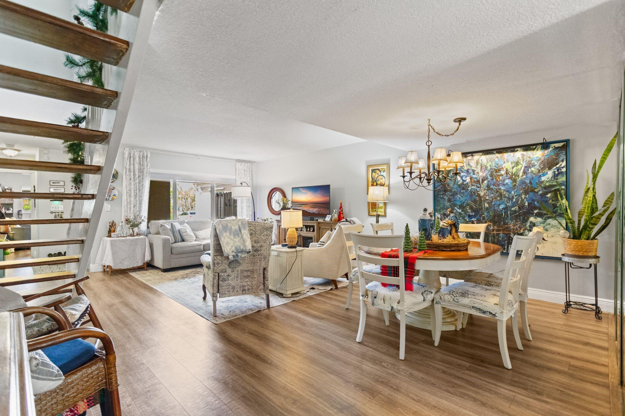 FLAMINGO VILLAS - Residential