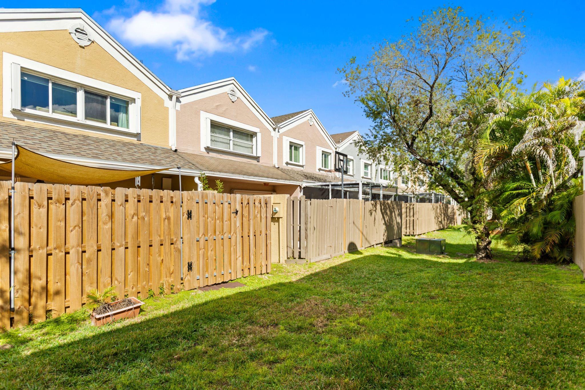 FLAMINGO VILLAS - Residential