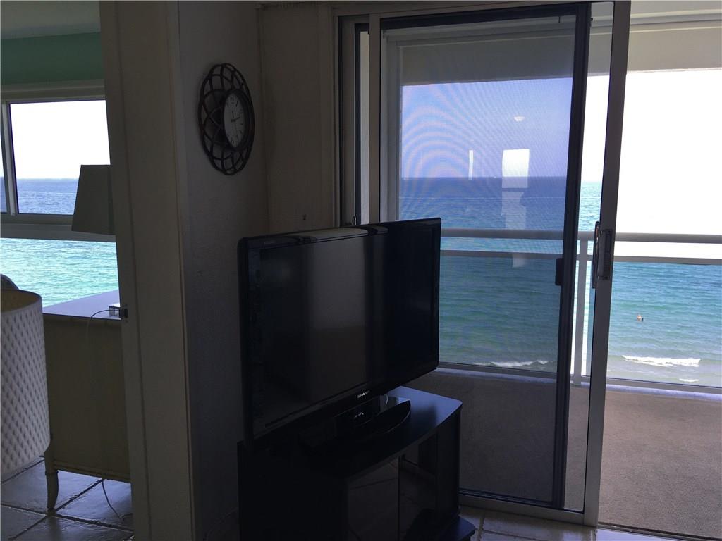 Cove Beach Club - Residential