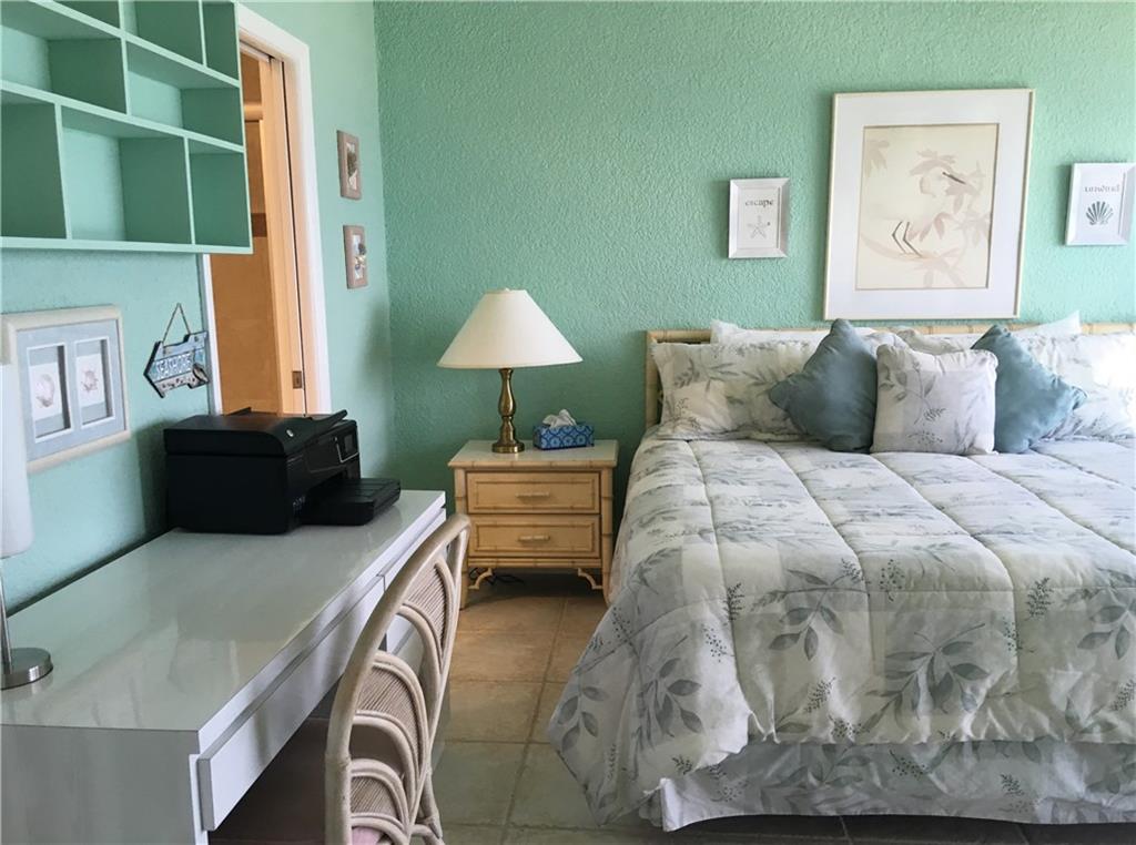 Cove Beach Club - Residential