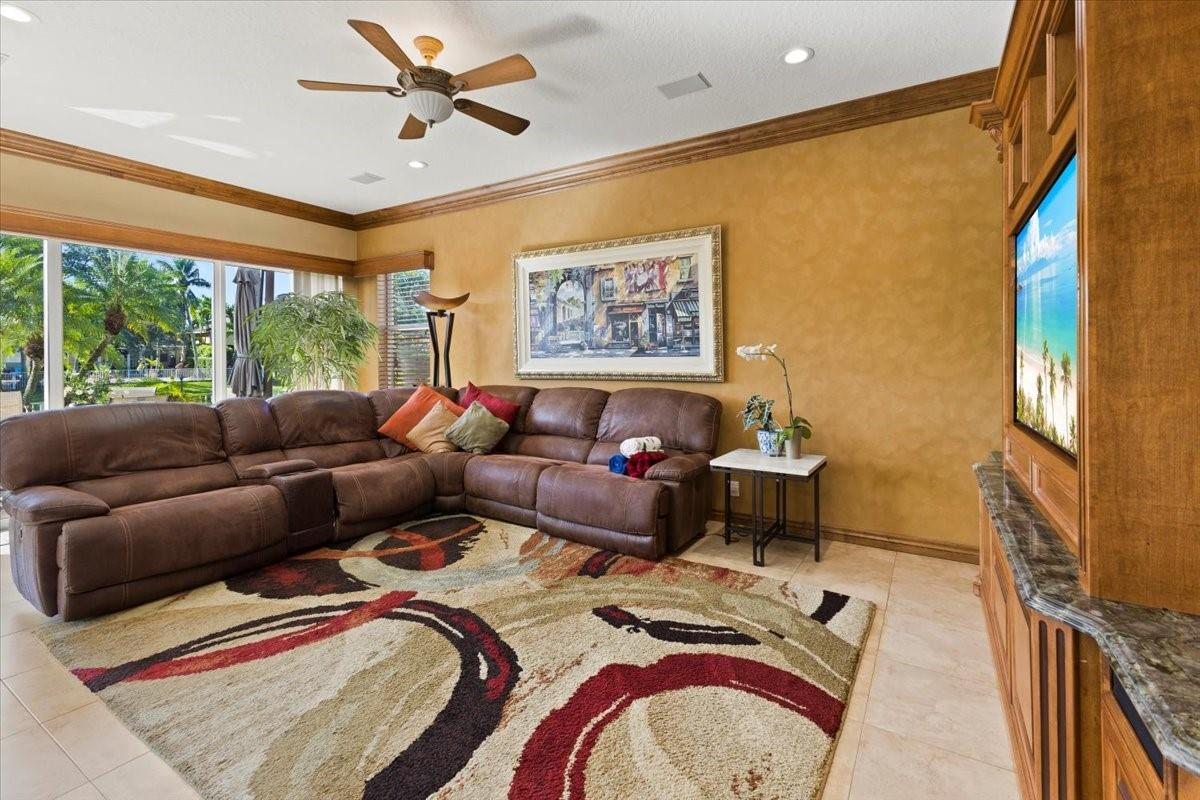 Wyndham Lakes Central - Residential