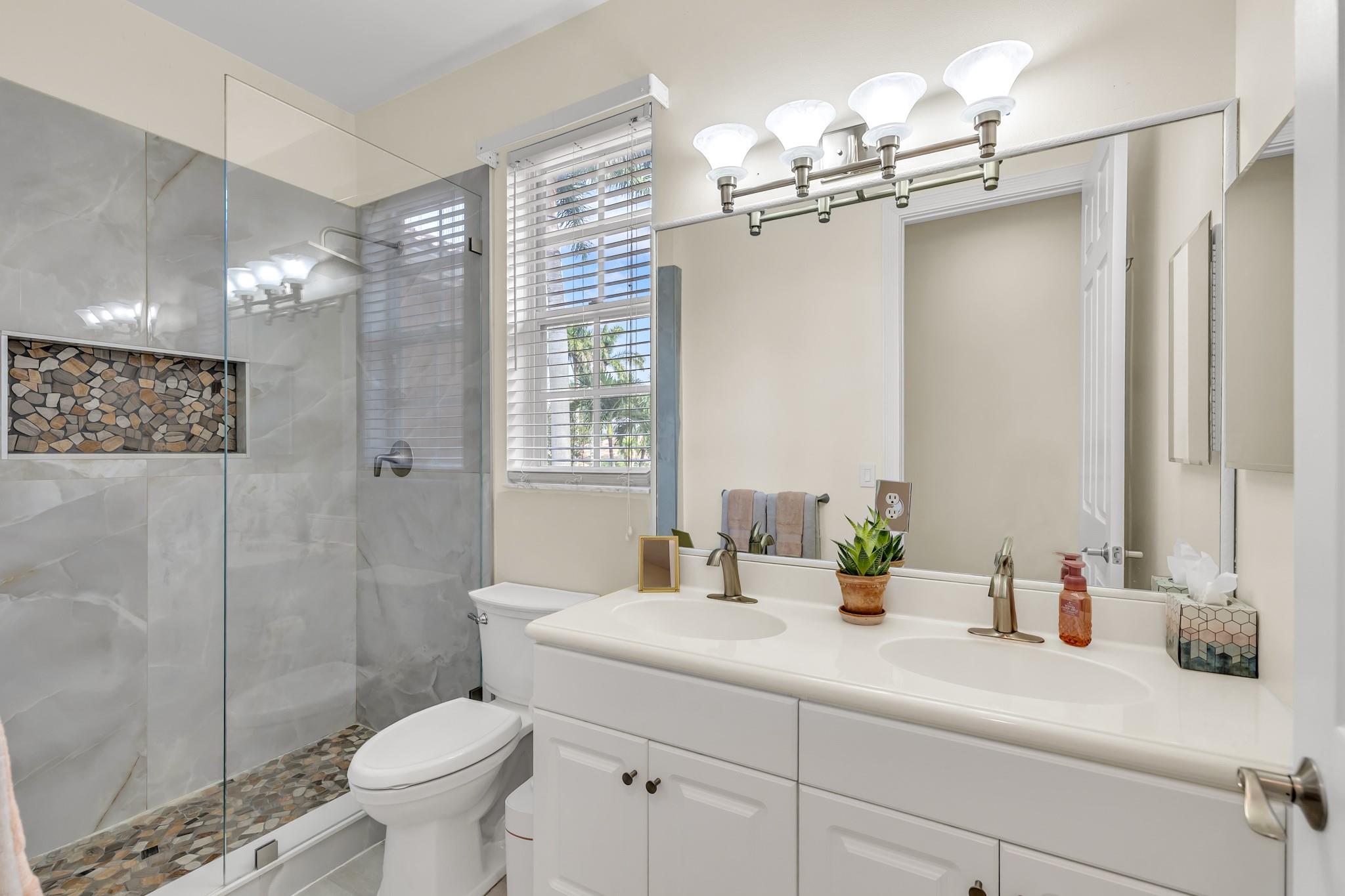 Wyndham Lakes Central - Residential