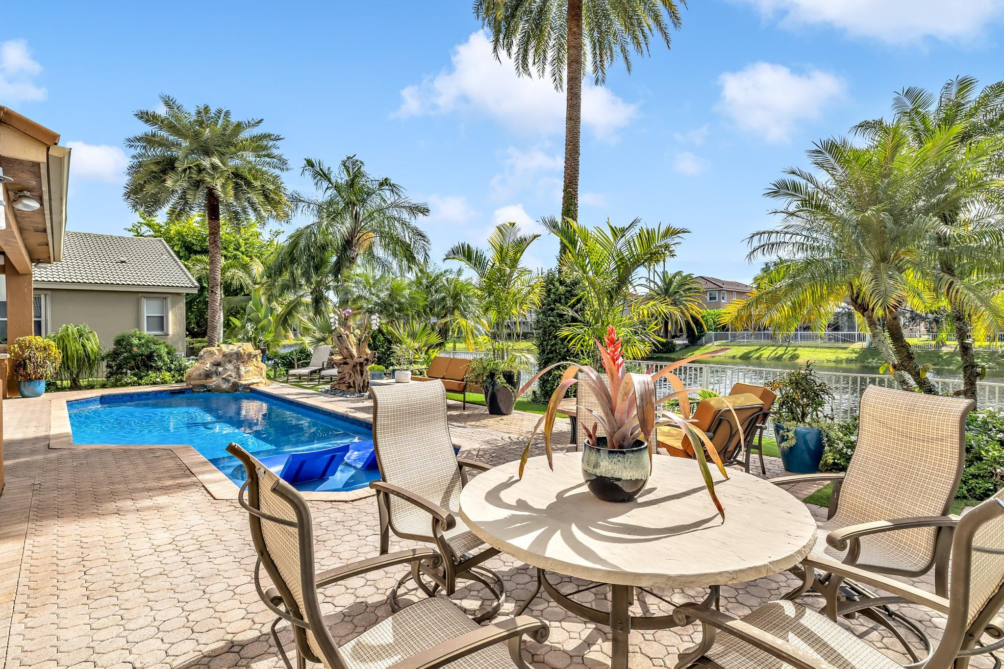 Wyndham Lakes Central - Residential