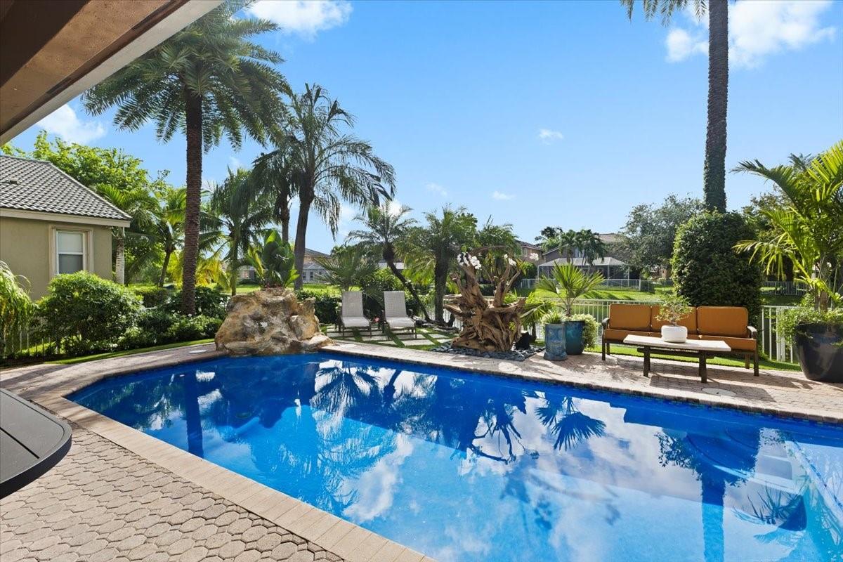 Wyndham Lakes Central - Residential