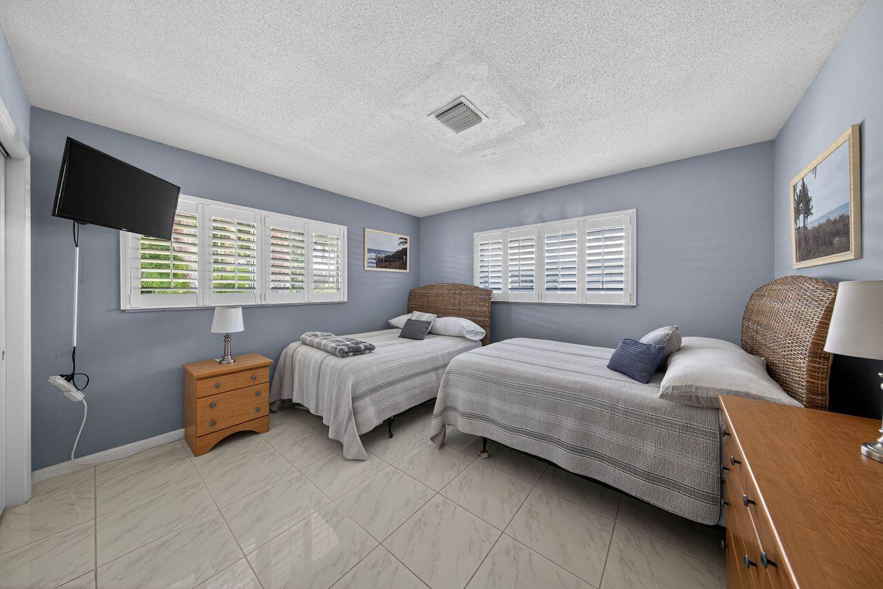 Palm Yacht & Beach Club - Residential