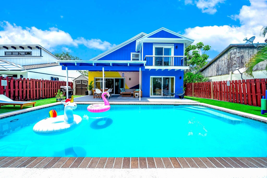 Photo of 2470 Douglas Avenue, Delray Beach, FL 33444 (MLS # R11129288)