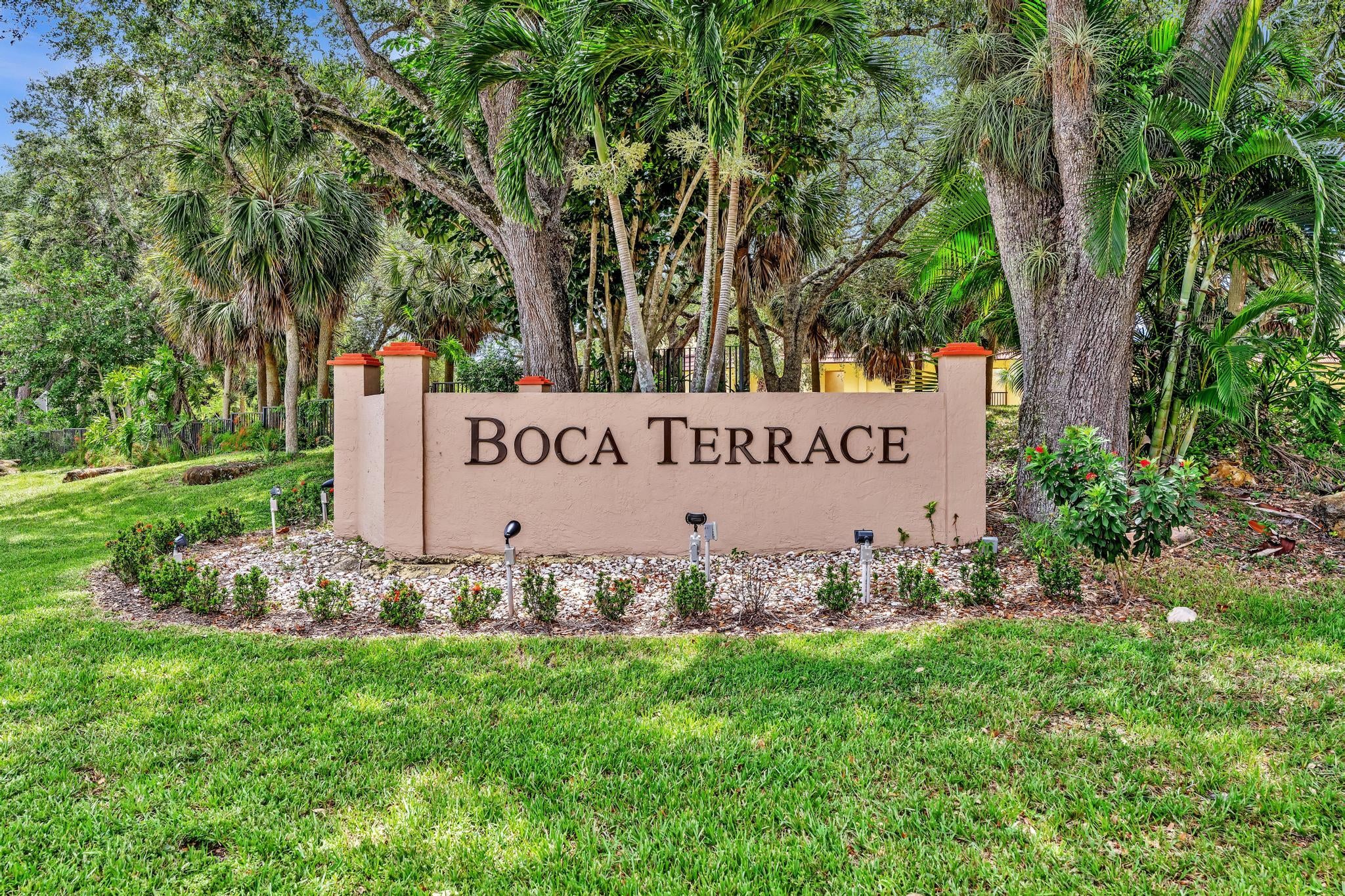 912 SW 9TH STREET Circle 105