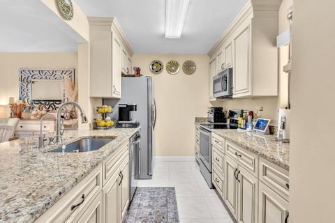 Tiny photo for 912 SW 9TH STREET Circle #105, Boca Raton, FL 33486 (MLS # B26087815)