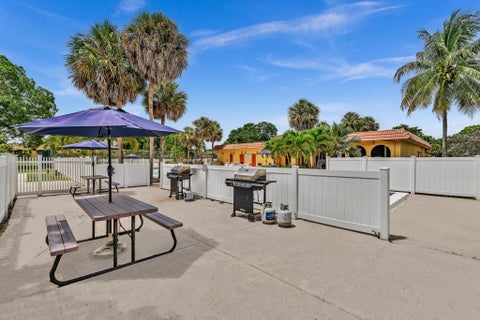 Tiny photo for 912 SW 9TH STREET Circle #105, Boca Raton, FL 33486 (MLS # B26087815)
