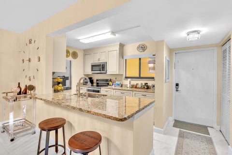 Tiny photo for 912 SW 9TH STREET Circle #105, Boca Raton, FL 33486 (MLS # B26087815)