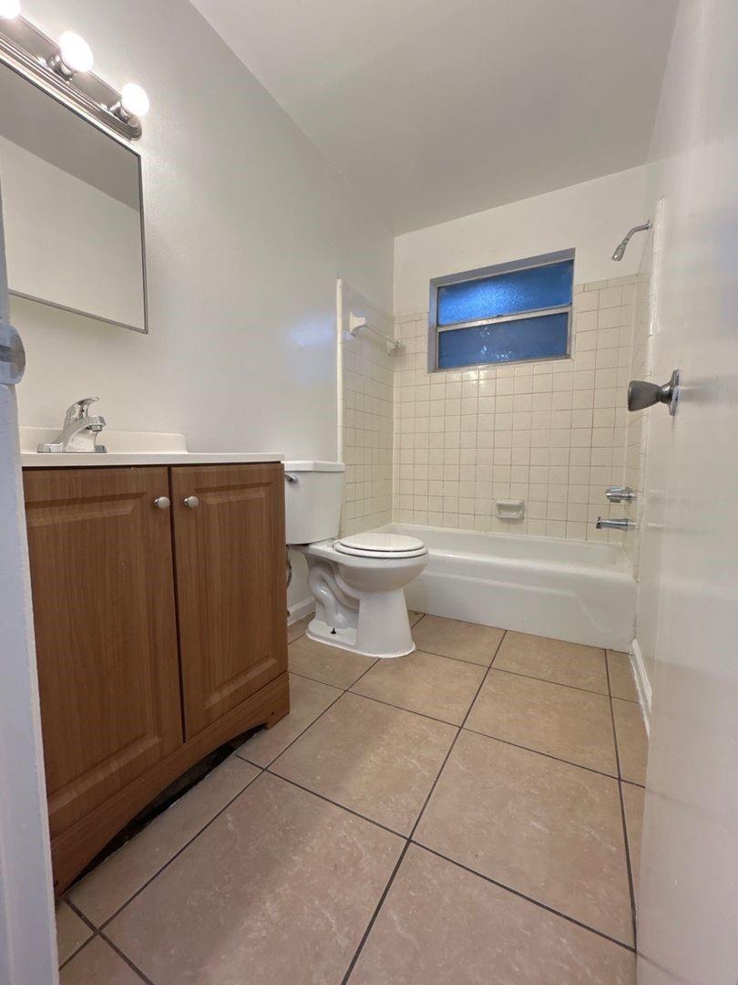 Lake Worth Town Add 01 - Residential Lease