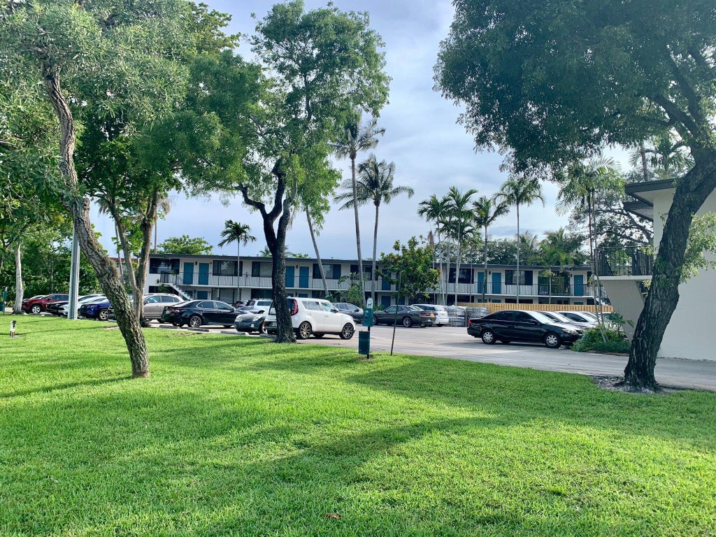 Photo of 1901 N ANDREWS Avenue #111, Wilton Manors, FL 33311 (MLS # B26071110)