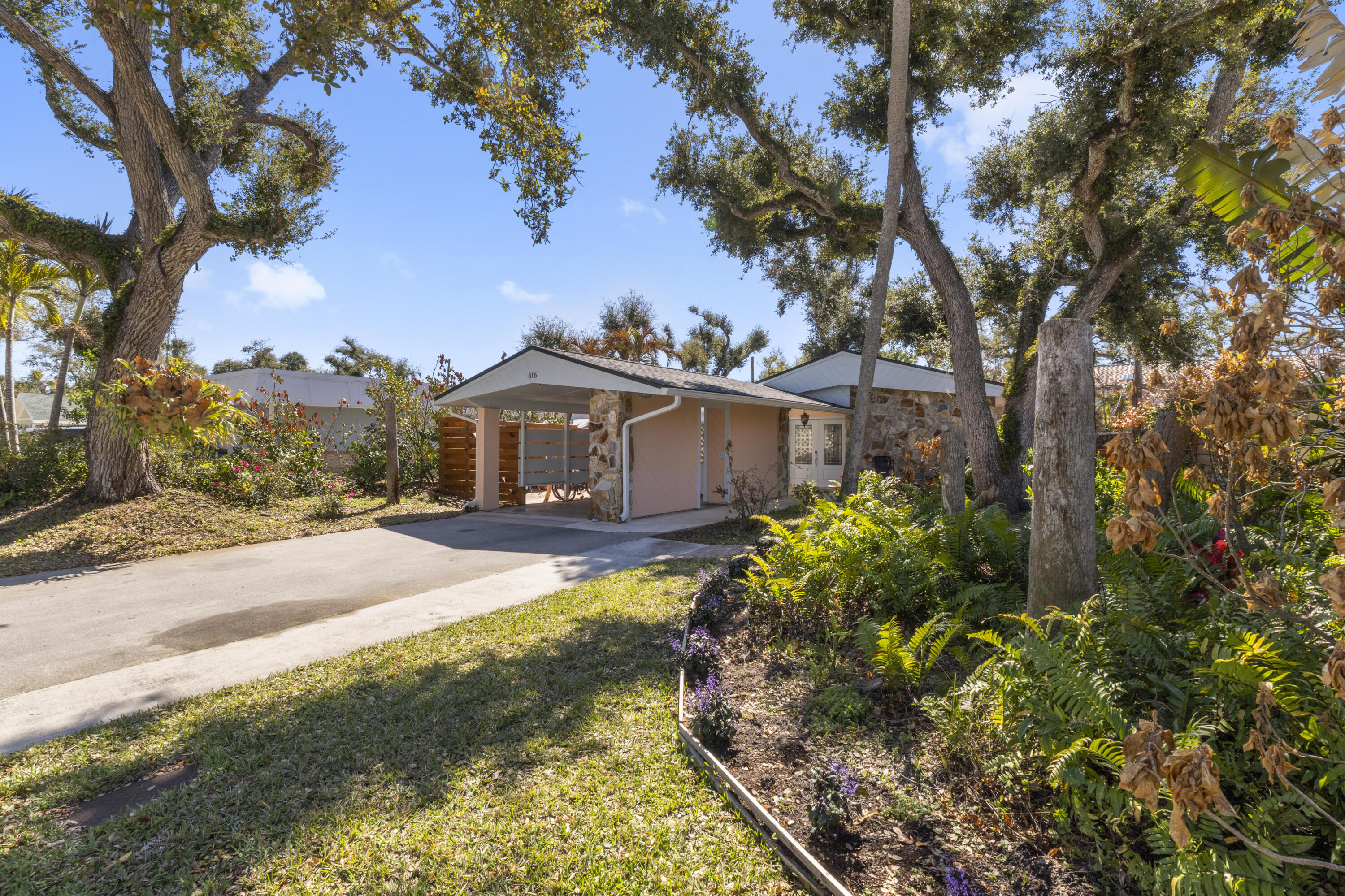 Central Beach - Residential