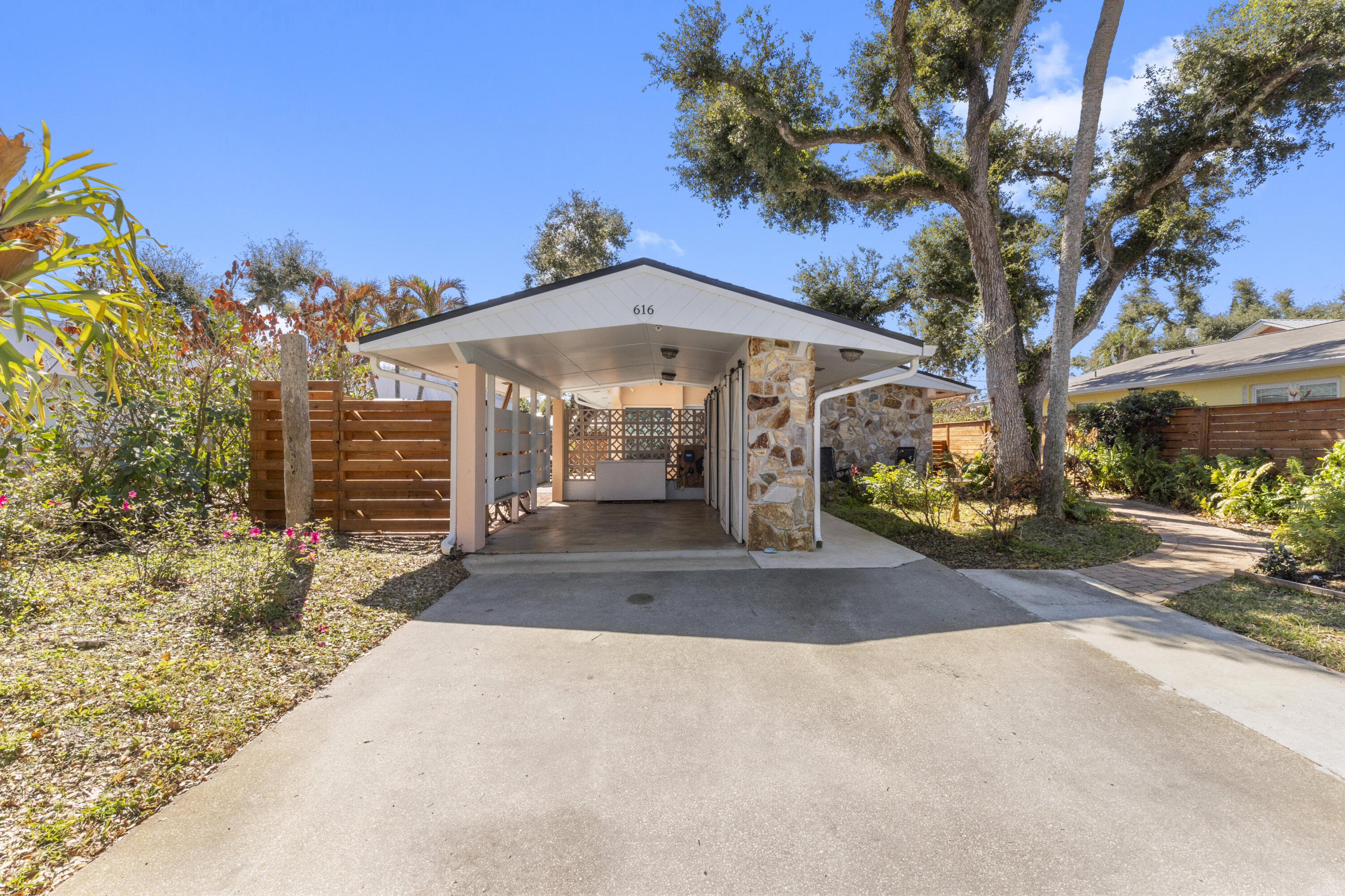 Central Beach - Residential