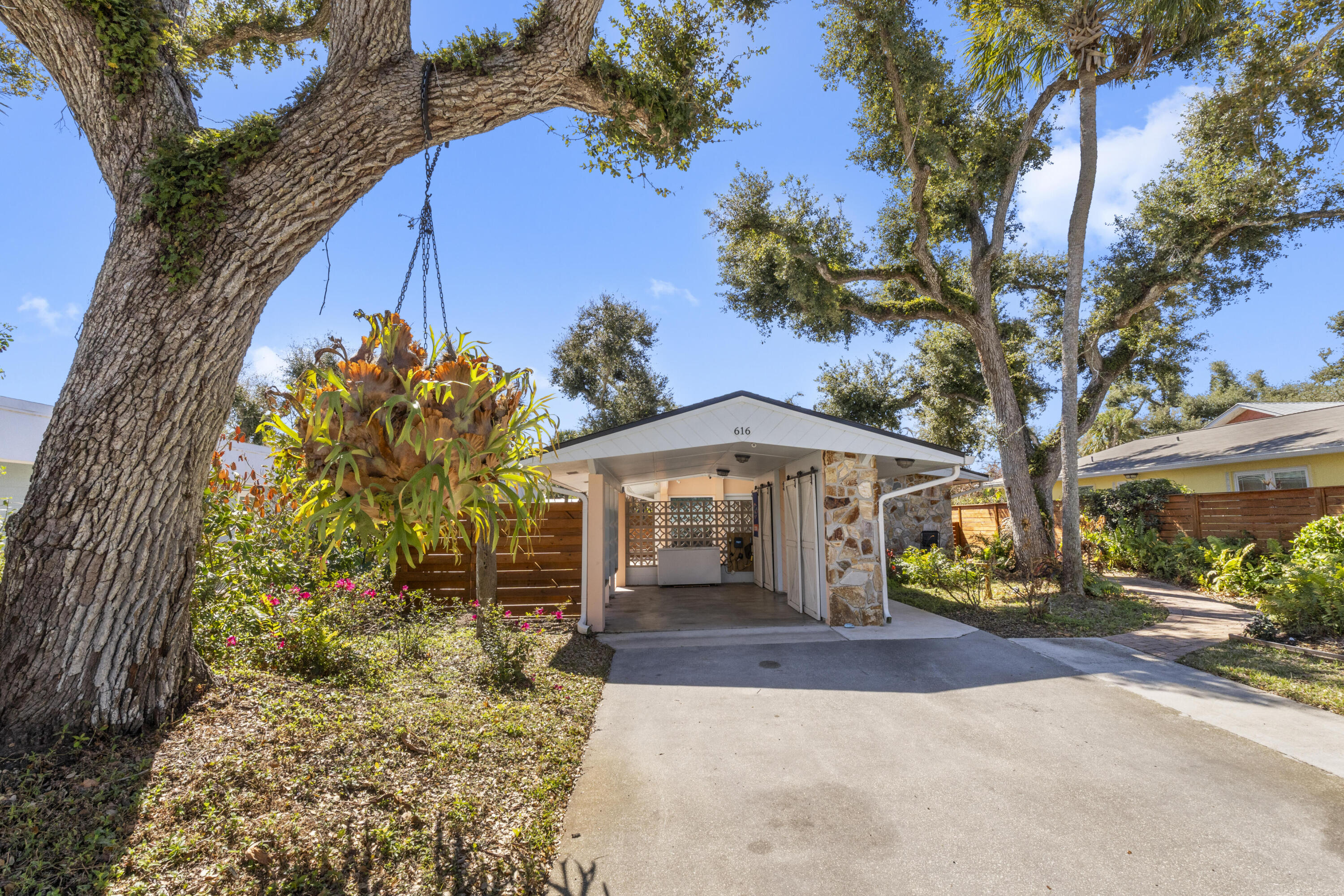 Central Beach - Residential