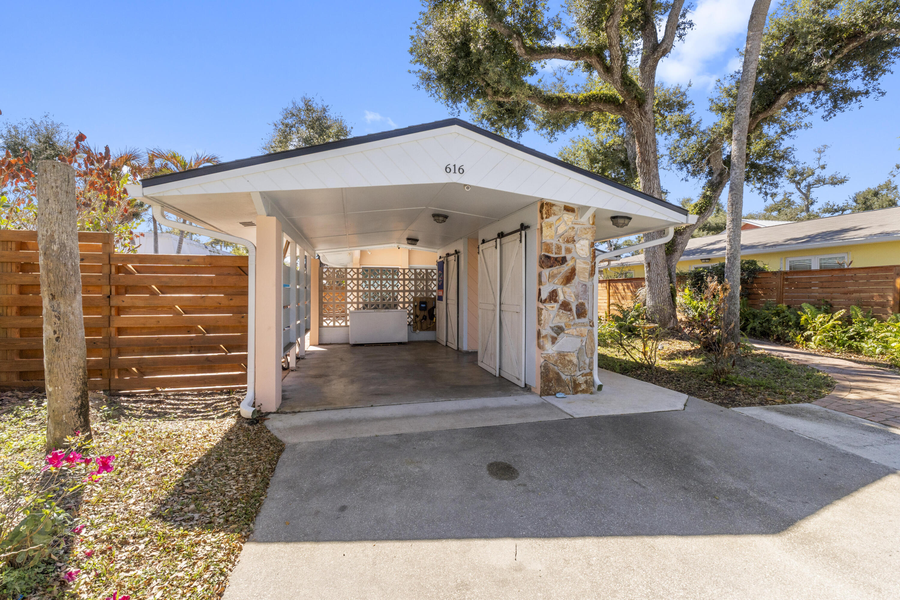 Central Beach - Residential