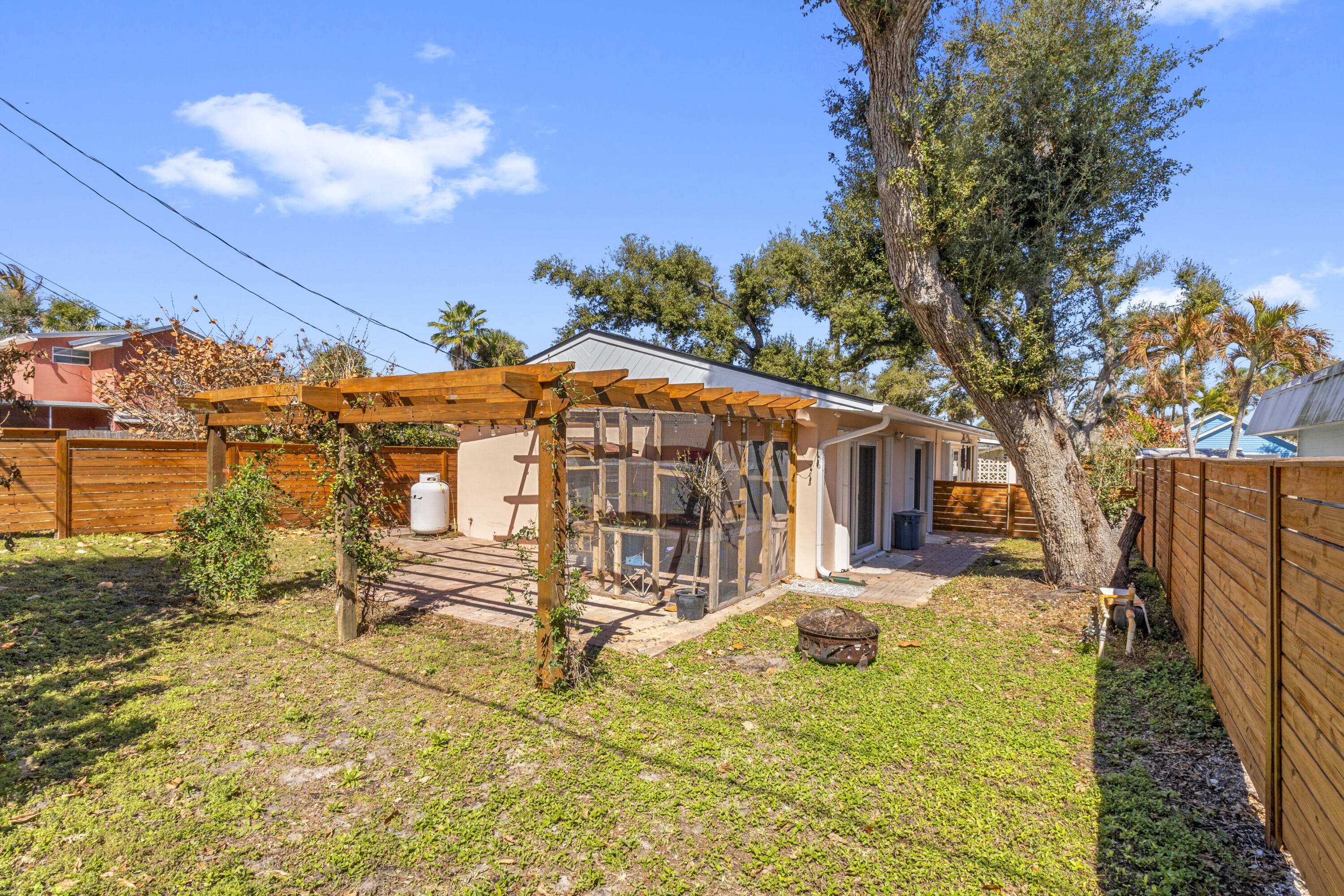 Central Beach - Residential