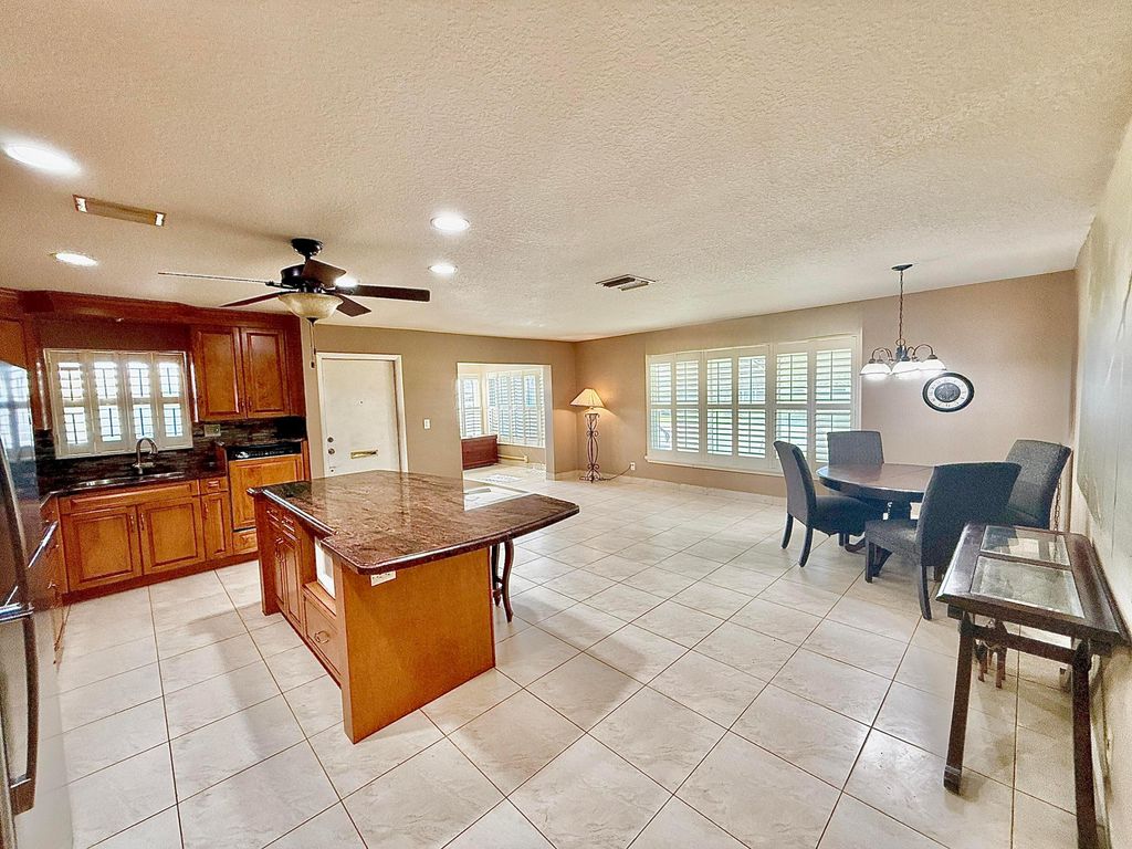 Photo of 220 Country Lane #A, Boynton Beach, FL 33435 (MLS # B26003061)
