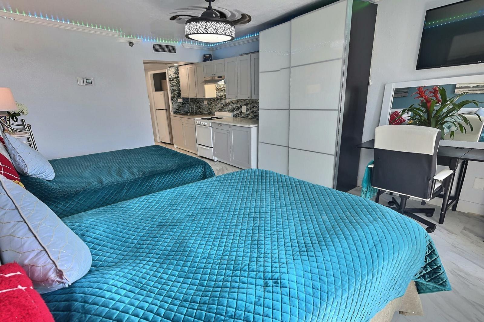 THE AVENTURA BEACH CLUB - Residential