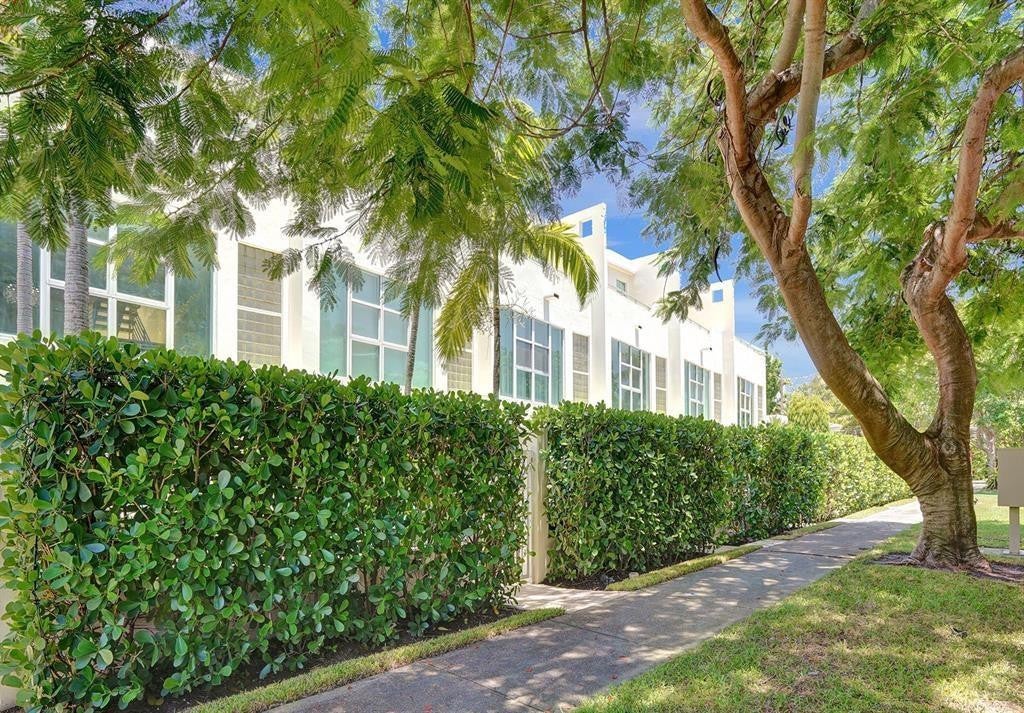 1703 NE 5TH Court 1703