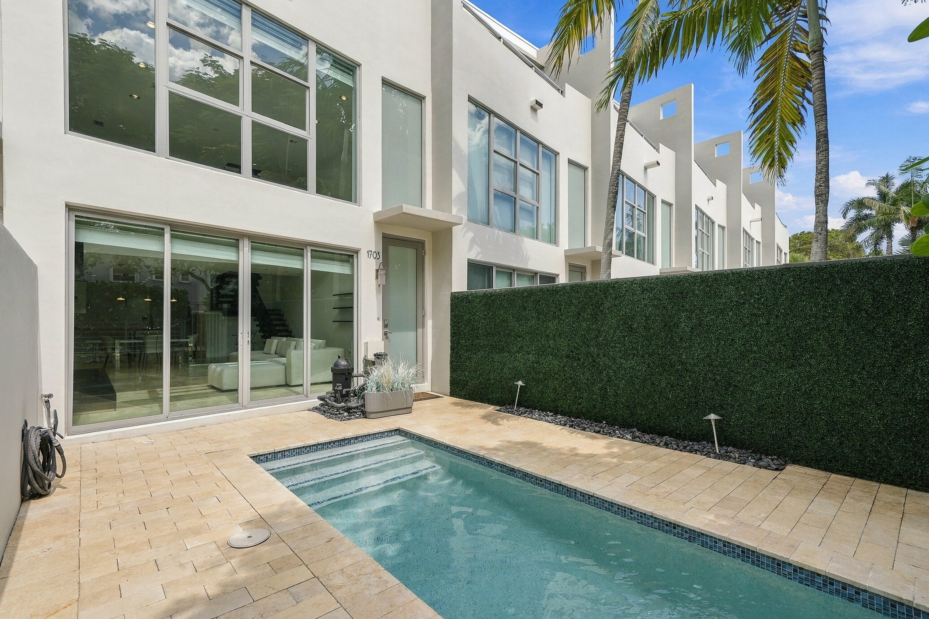 1703 NE 5TH Court 1703