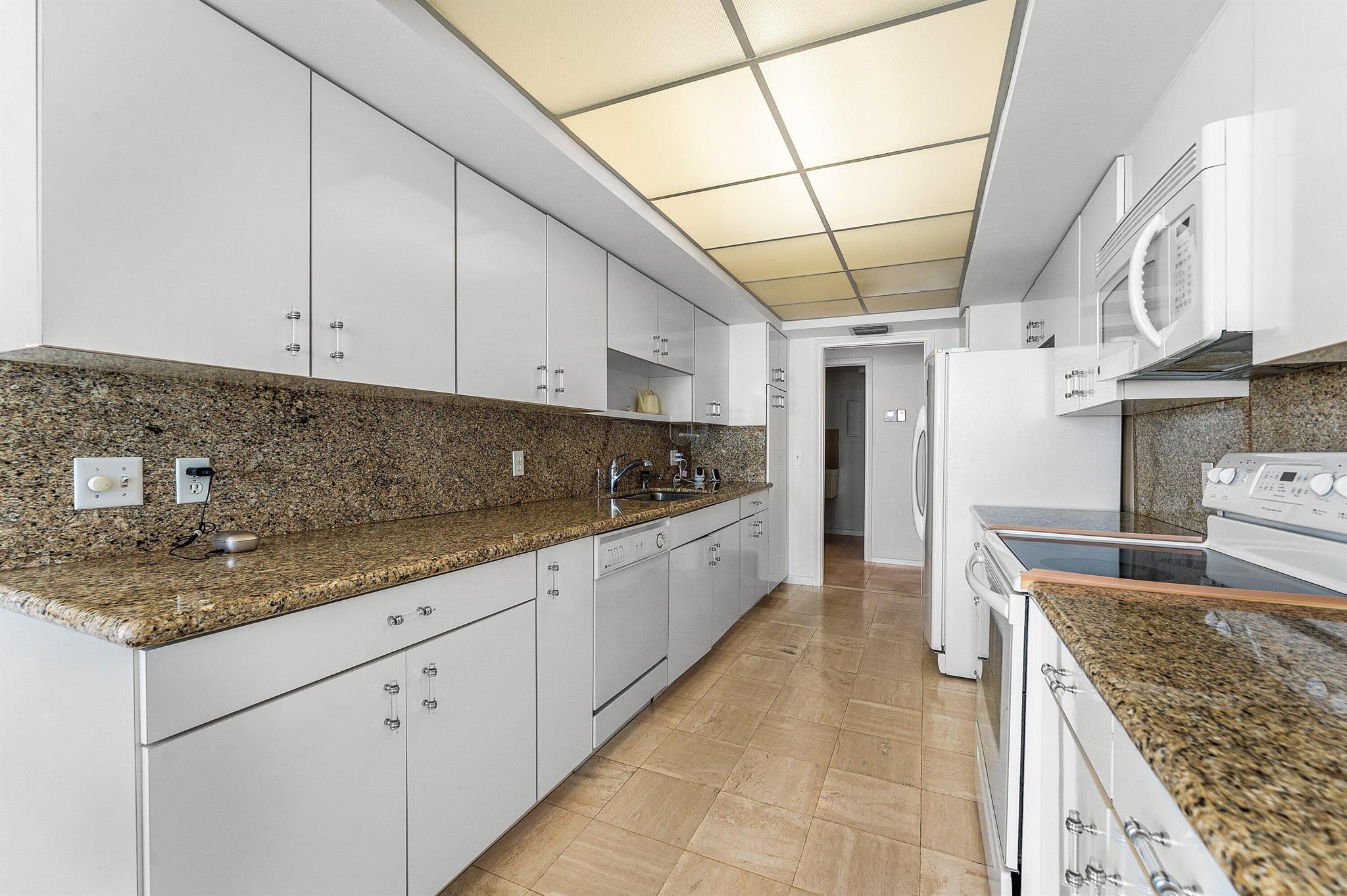 CARLTON PLACE CONDO - Residential