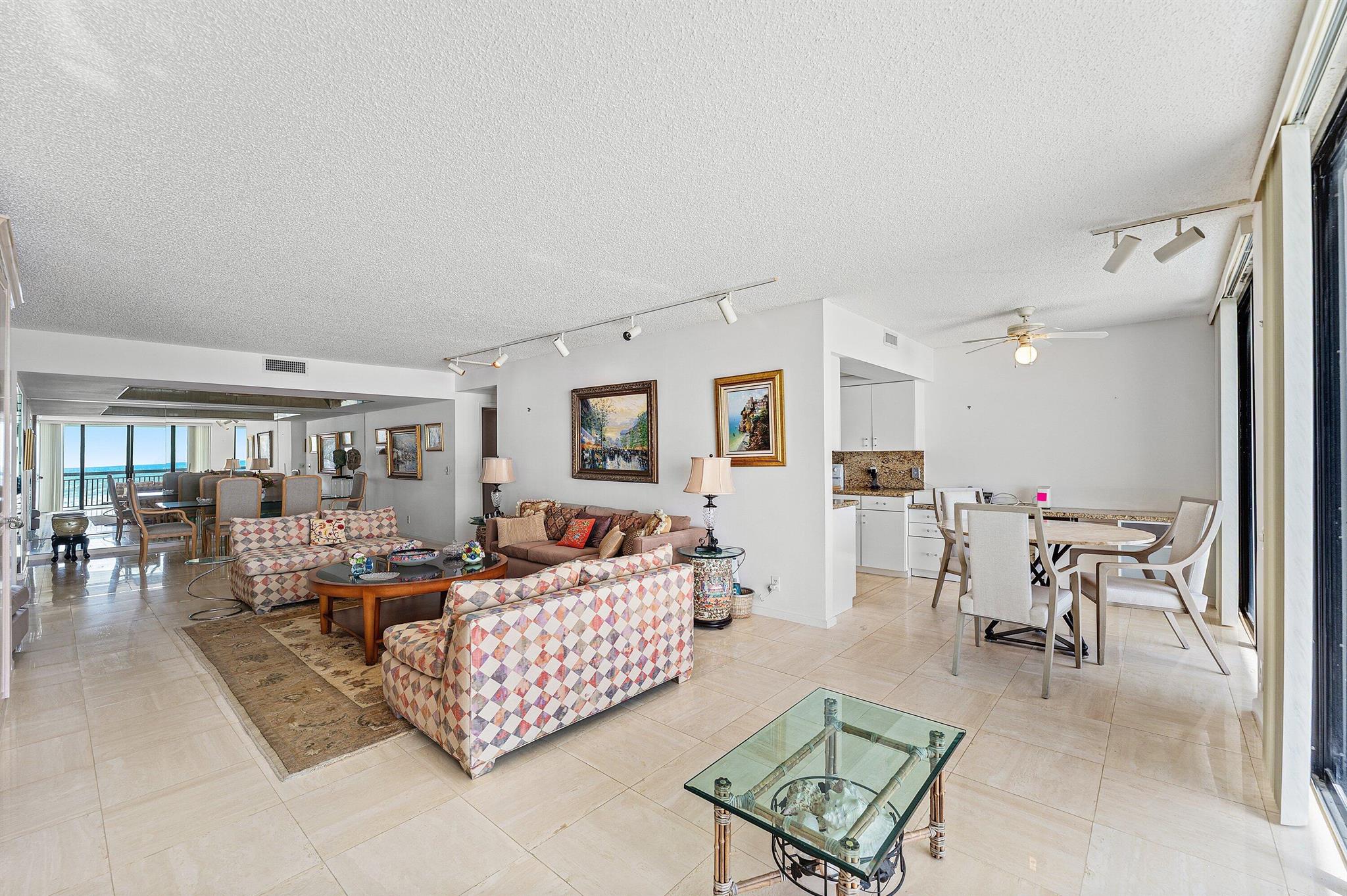 CARLTON PLACE CONDO - Residential