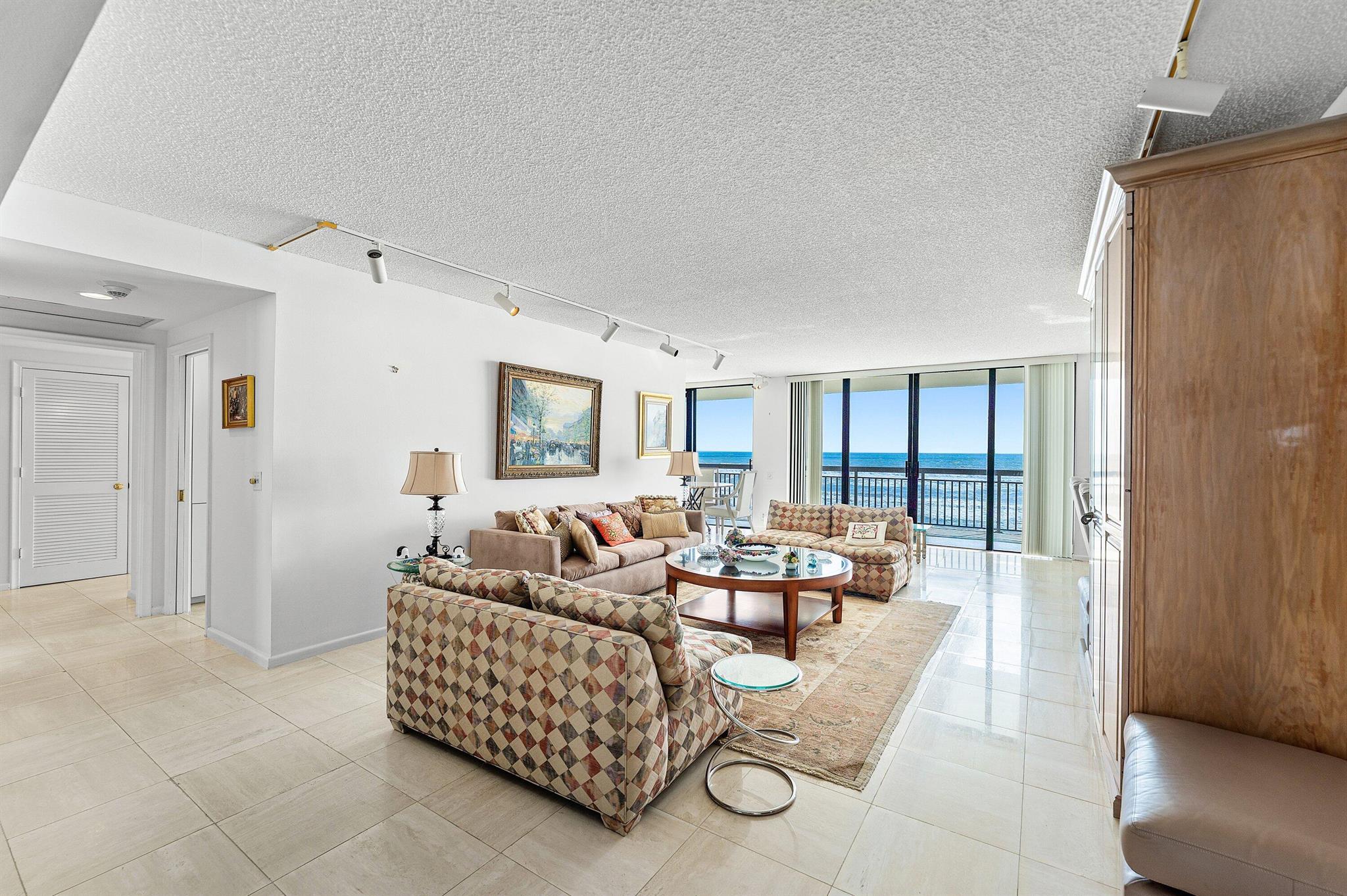 CARLTON PLACE CONDO - Residential