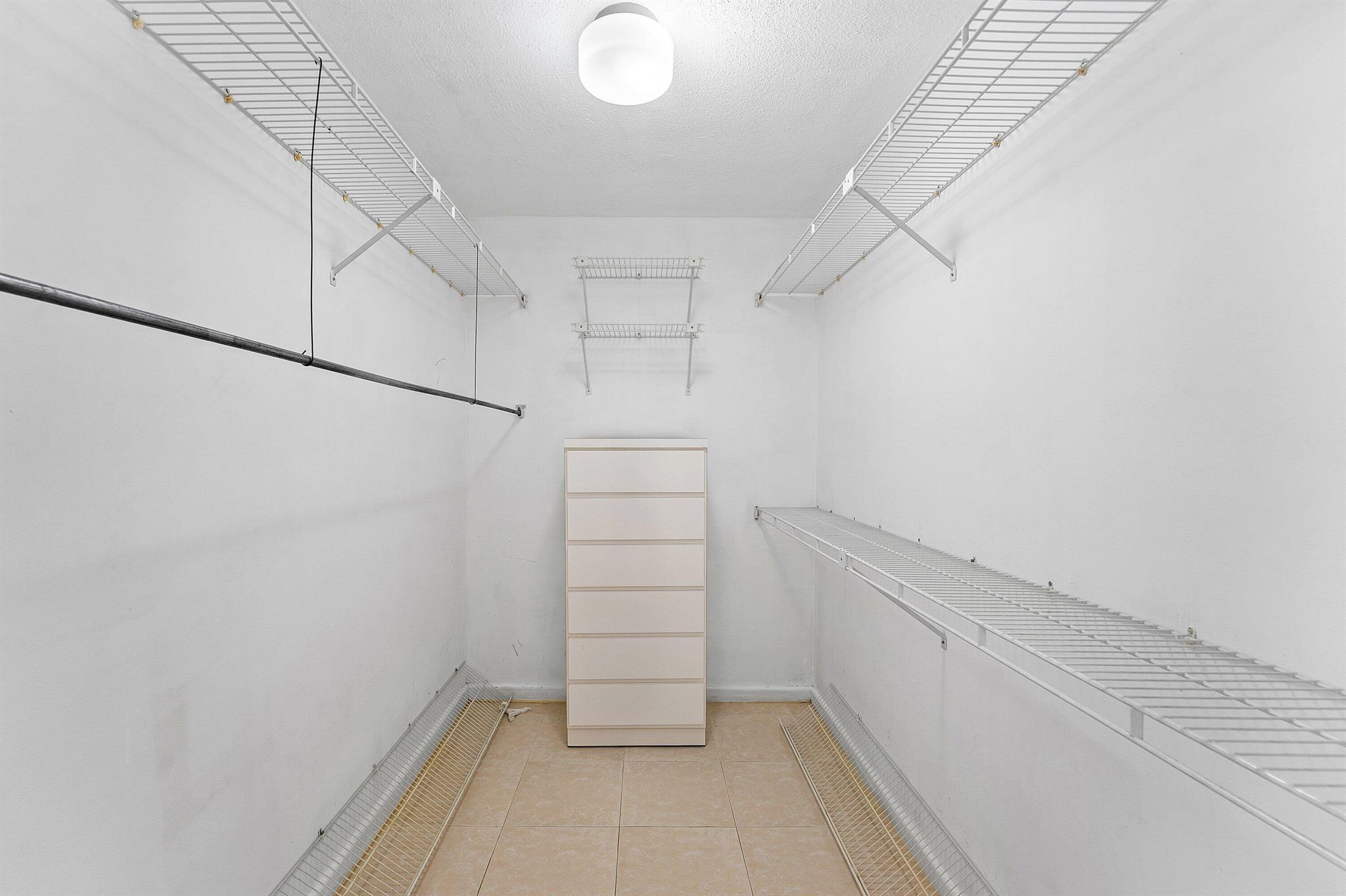 CARLTON PLACE CONDO - Residential