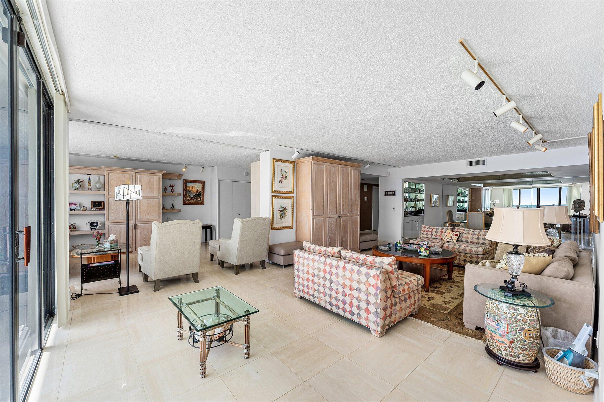 CARLTON PLACE CONDO - Residential