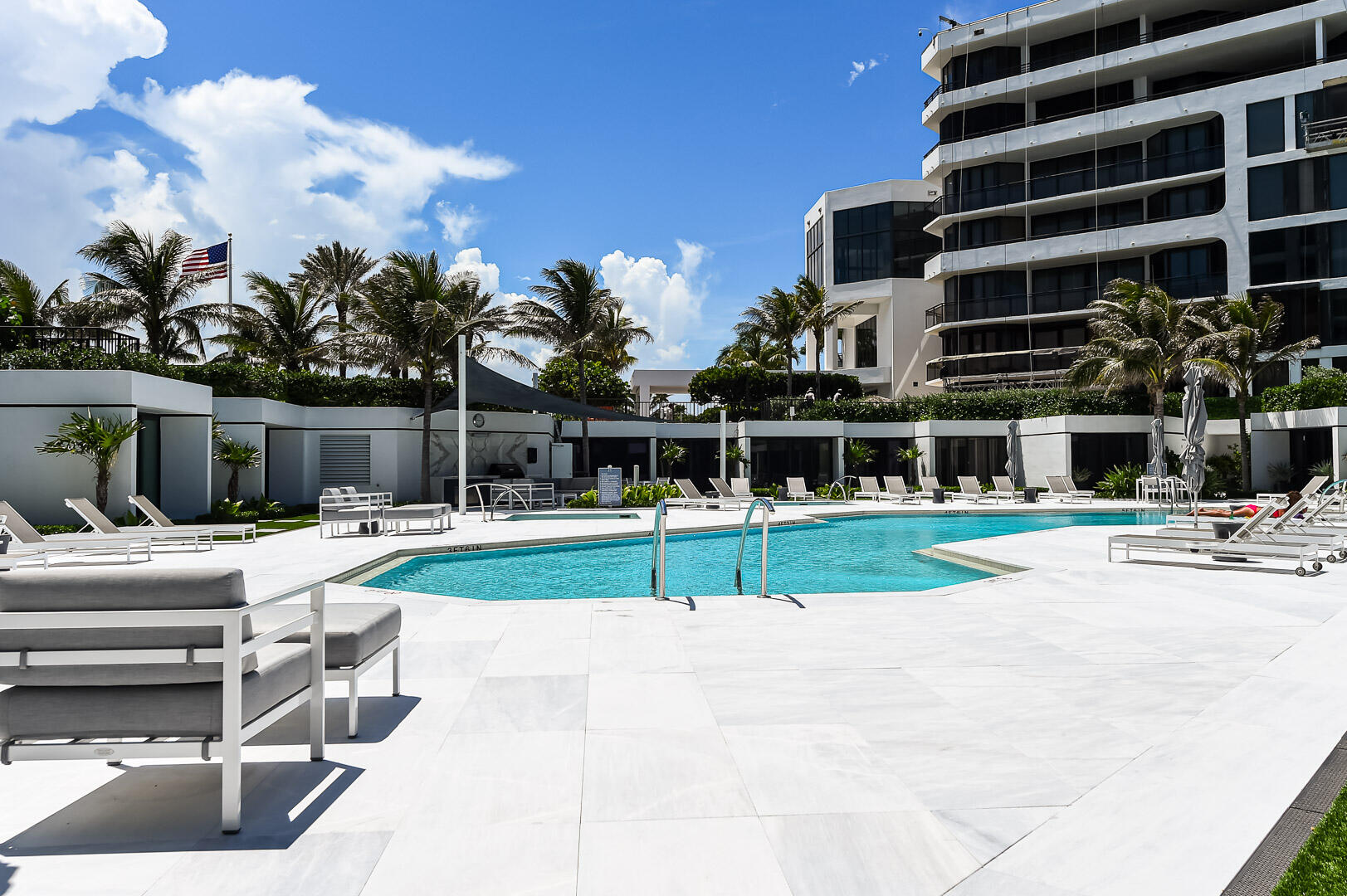 PALM BEACH HAMPTON CONDO - Residential