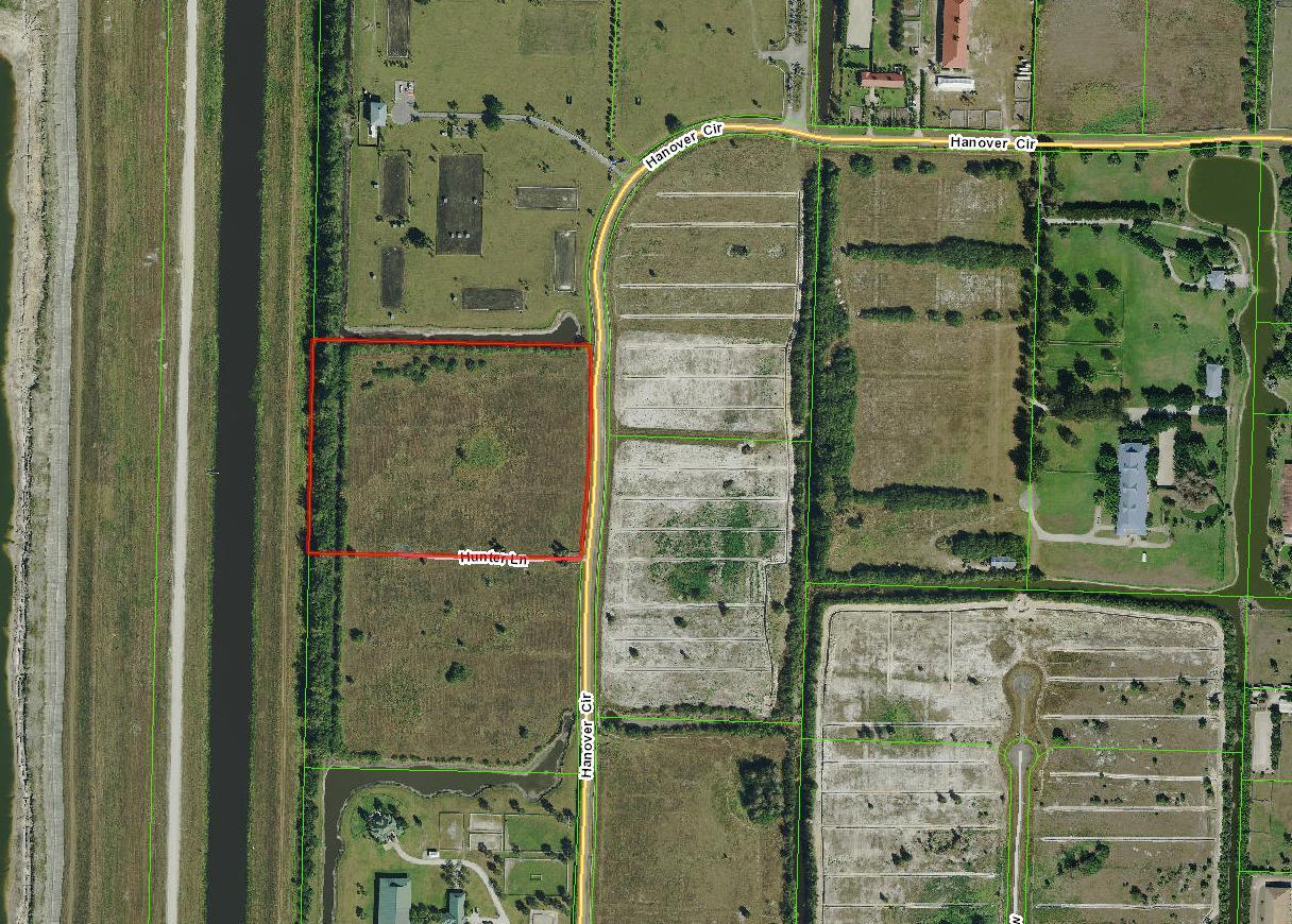 A prime location in a gated equestrian subdivision. Ability to build a covered arena and build your custom equestrian estate. Competitively priced. Just minutes to all of Wellington's equestrian venues.