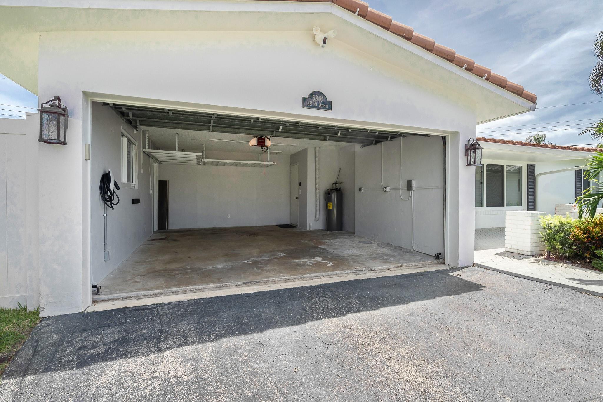 Imperial Point - Residential Lease