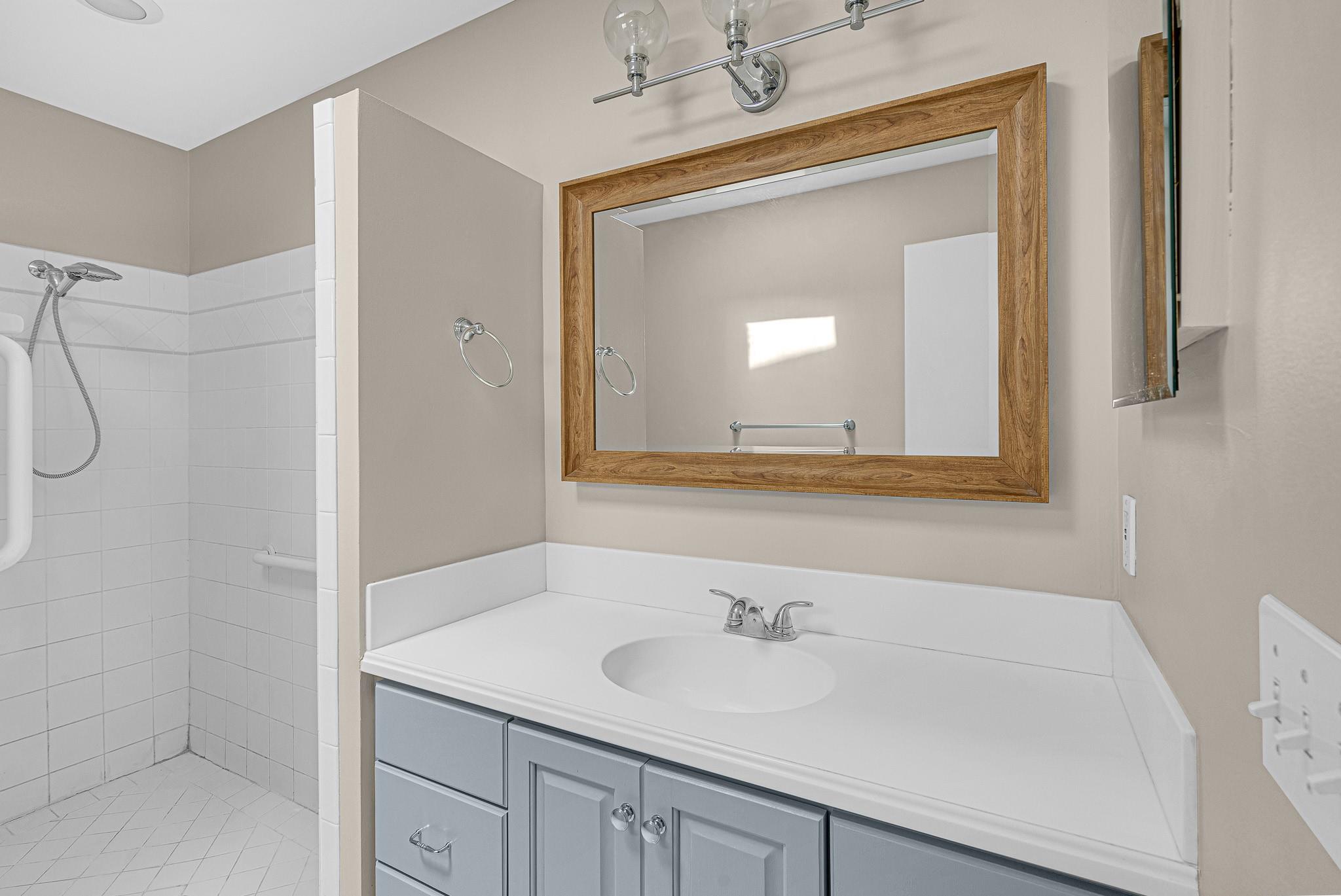 Imperial Point - Residential Lease