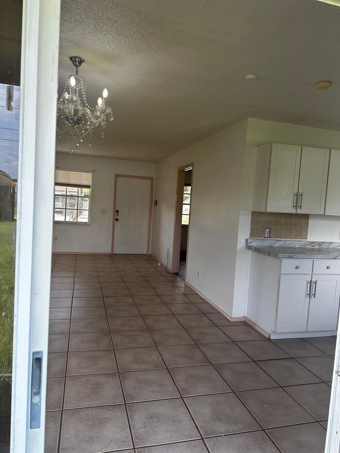 PORT ST LUCIE SECTION 40 - Residential Lease
