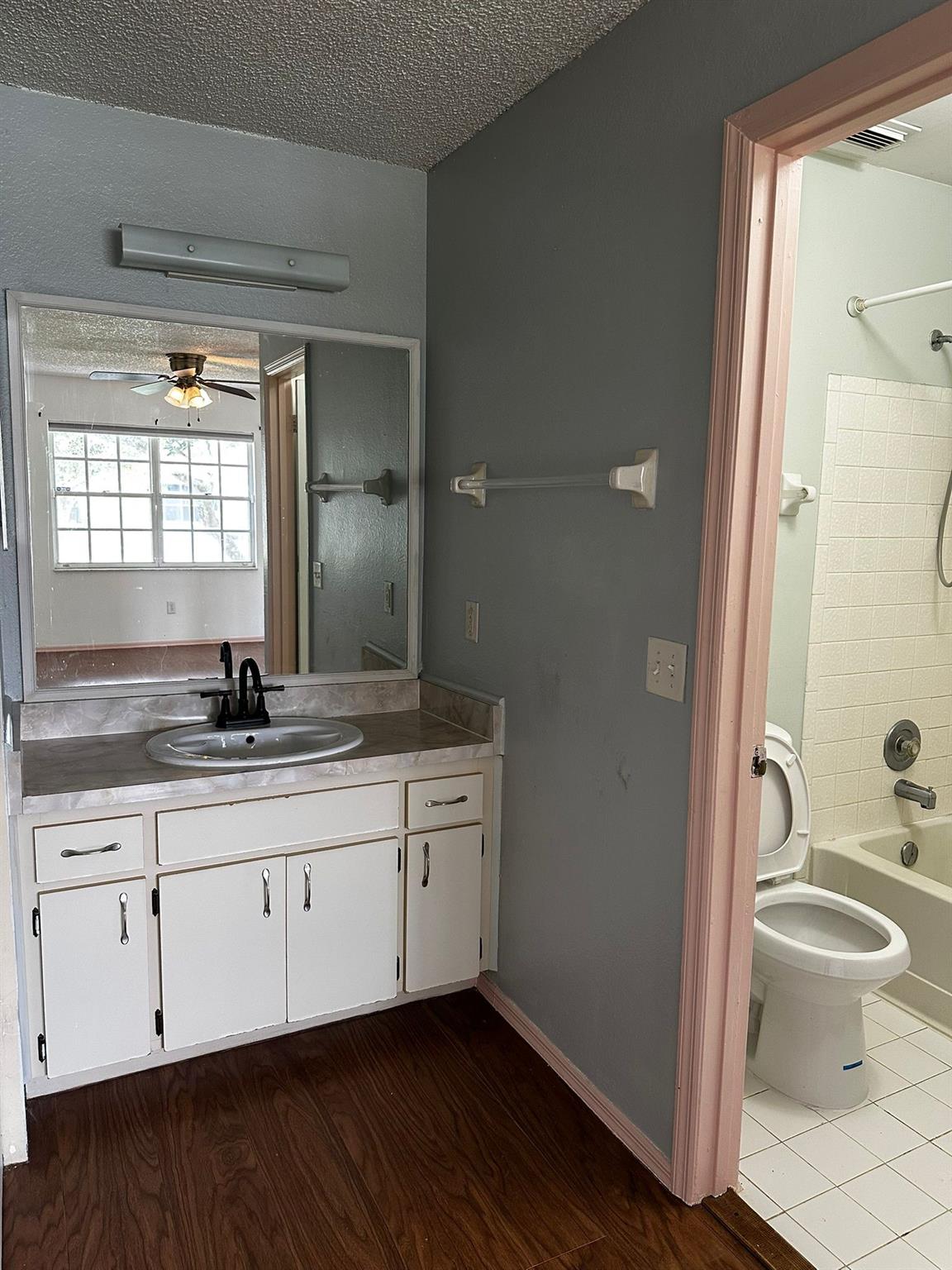 PORT ST LUCIE SECTION 40 - Residential Lease