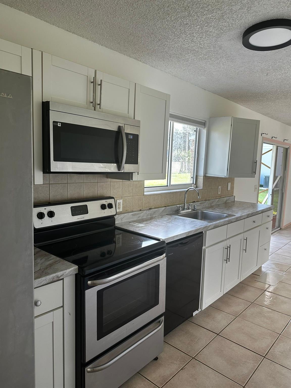 PORT ST LUCIE SECTION 40 - Residential Lease